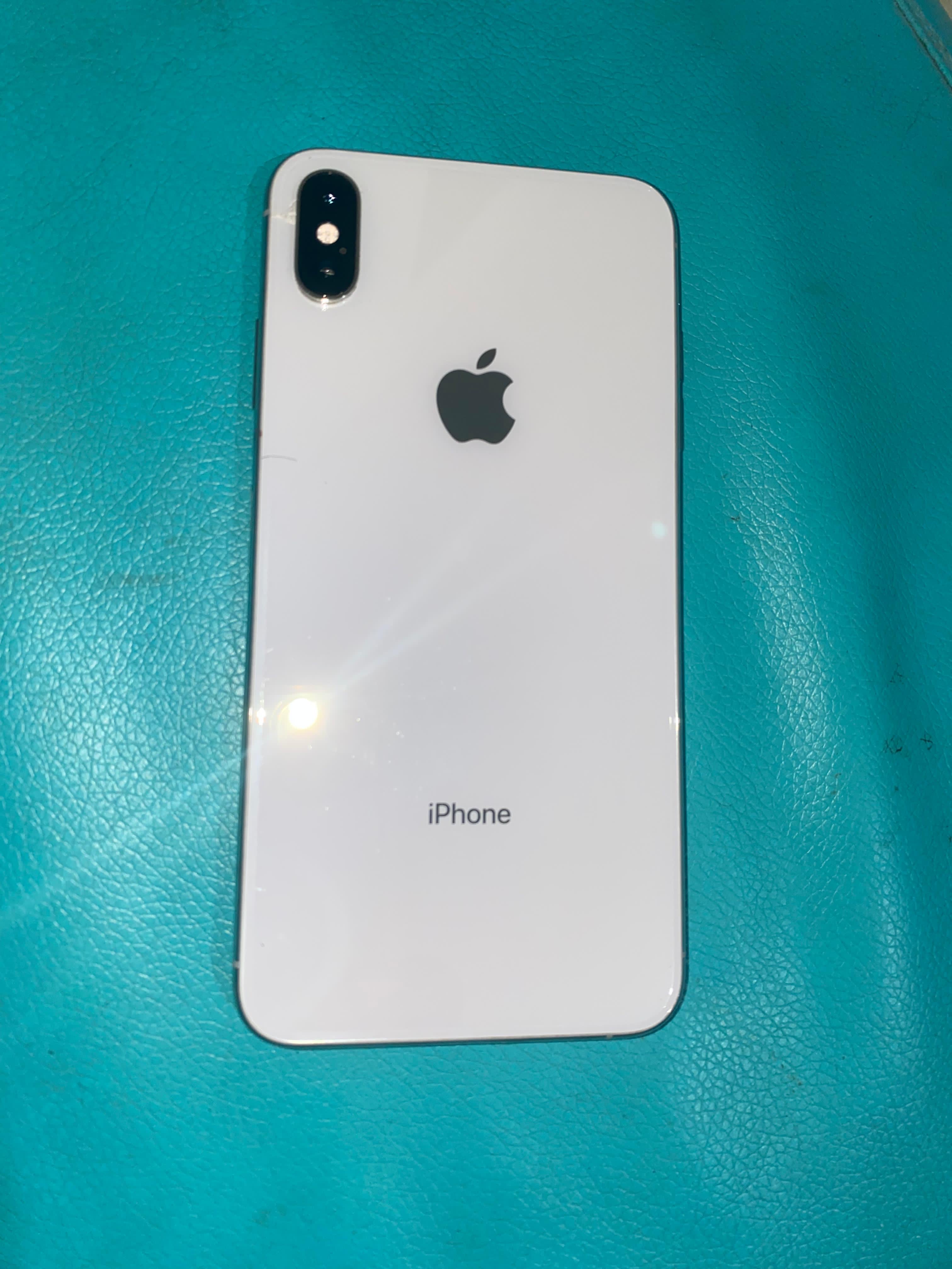 celulares y tabletas - iPhone XS Max 64 gb factory batería en 80 original  1