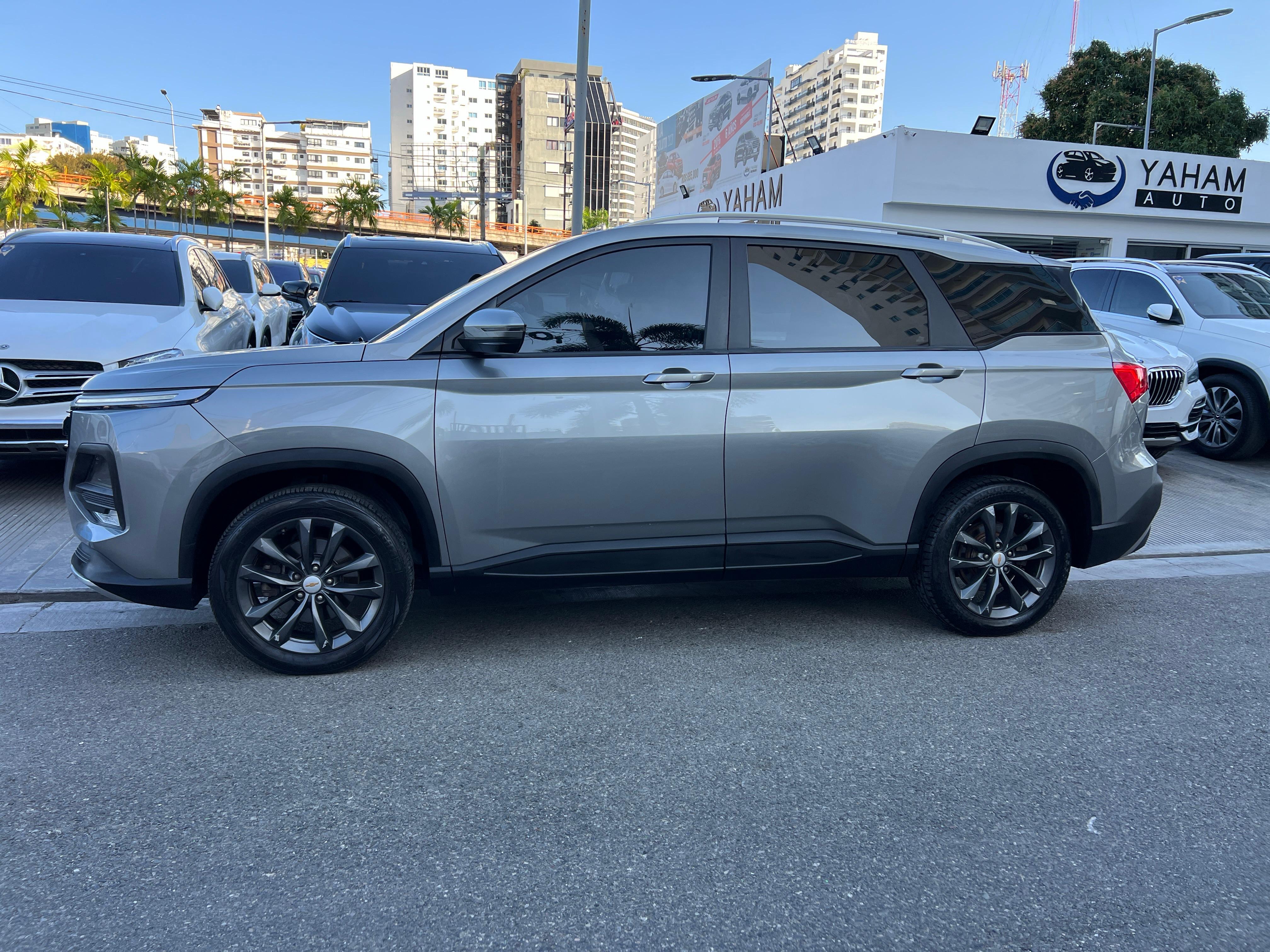 jeepetas y camionetas - Chevrolet Captiva LT FWD 2022 4