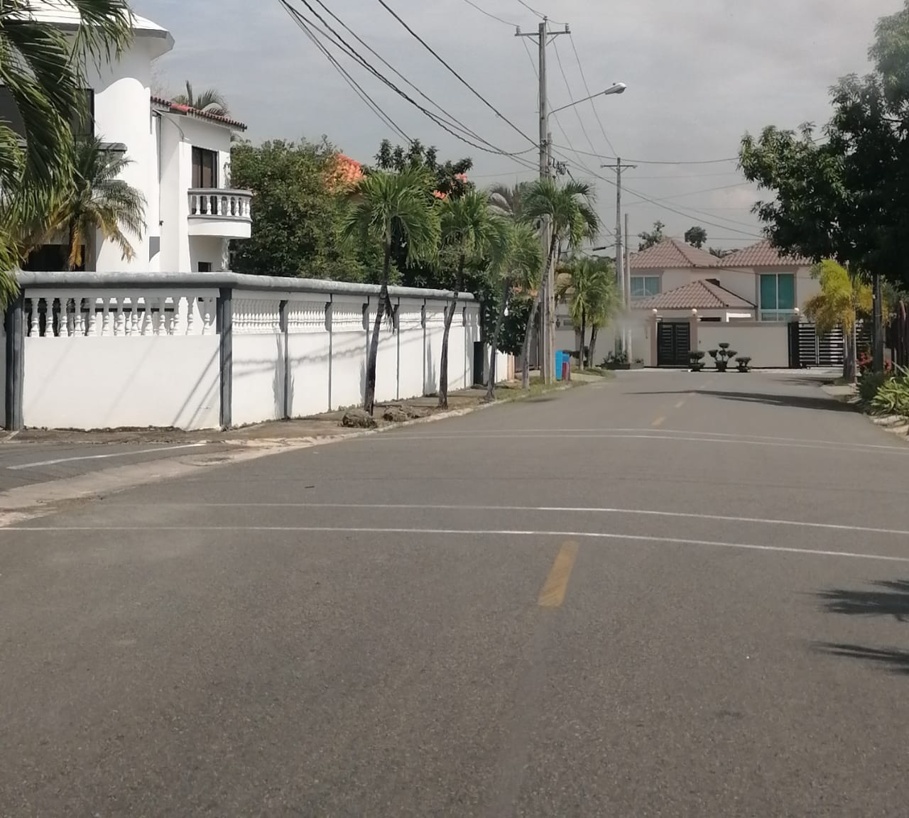 solares y terrenos - Solar Alameda Av prolongación 27 de febrero  0
