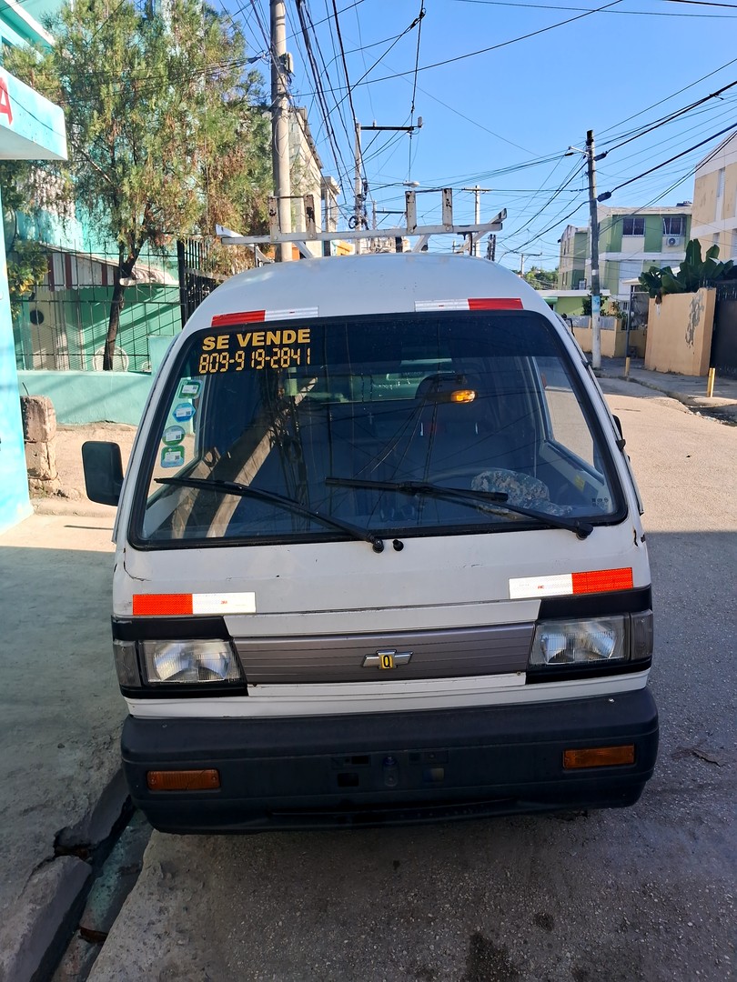 jeepetas y camionetas - FURGONETA CHEVROLET  3