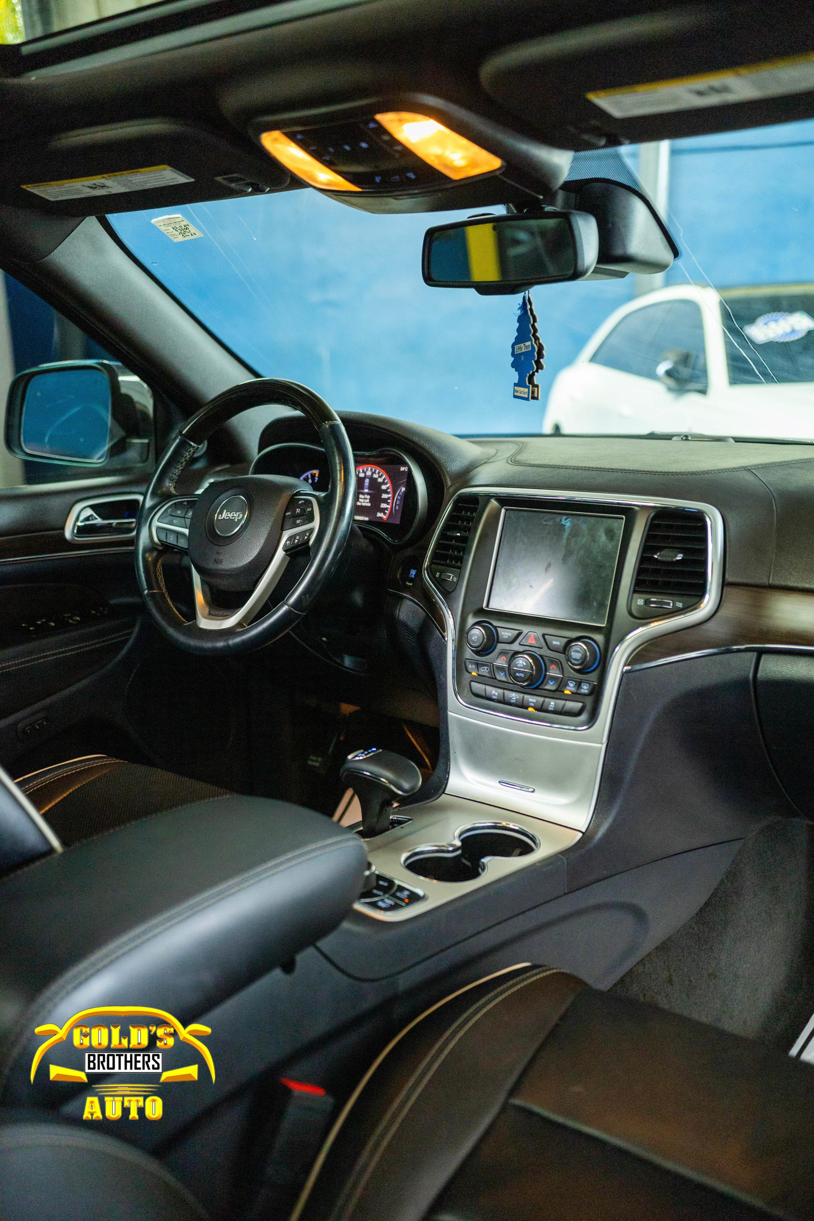 jeepetas y camionetas - Jeep Grand Cherokee Overland 4x4 2015 Clean Carfax 7