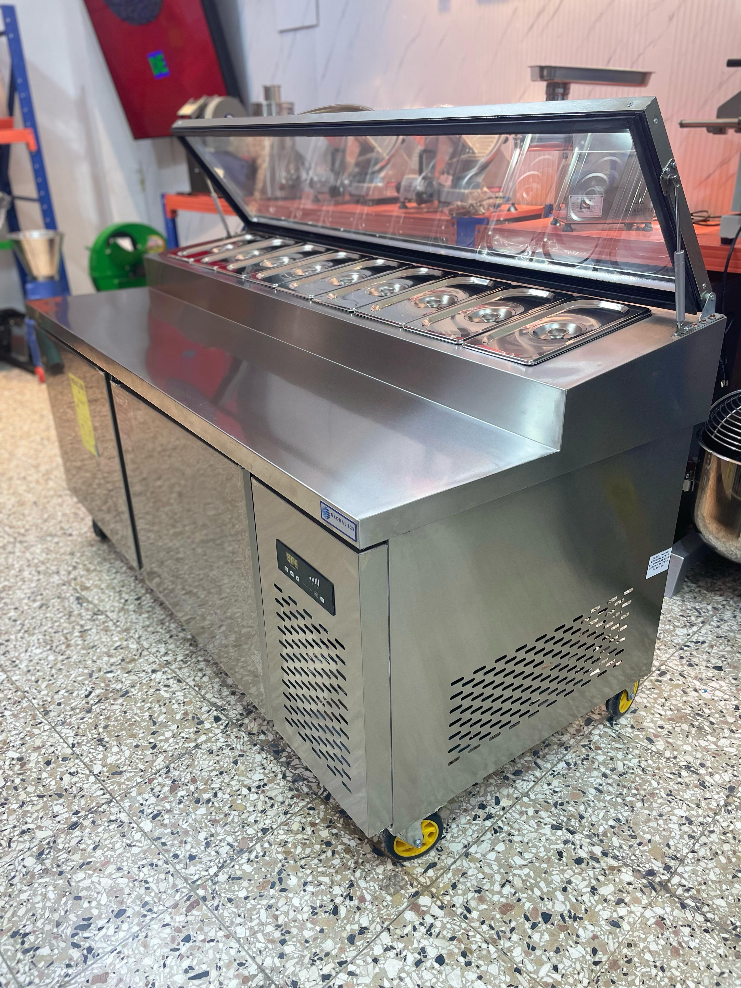equipos profesionales - Mesa de preparar pizza con freezer 1