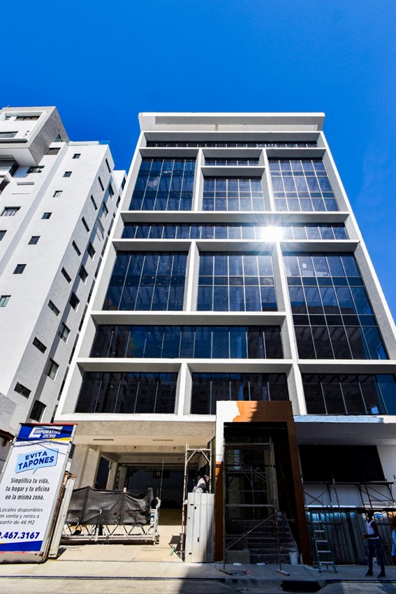 oficinas y locales comerciales - Locales en venta en Edificio corporativo en Evaristo Morales  0