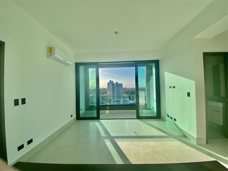 apartamentos - Apartamento de venta en piso alto en La Esmeralda 8