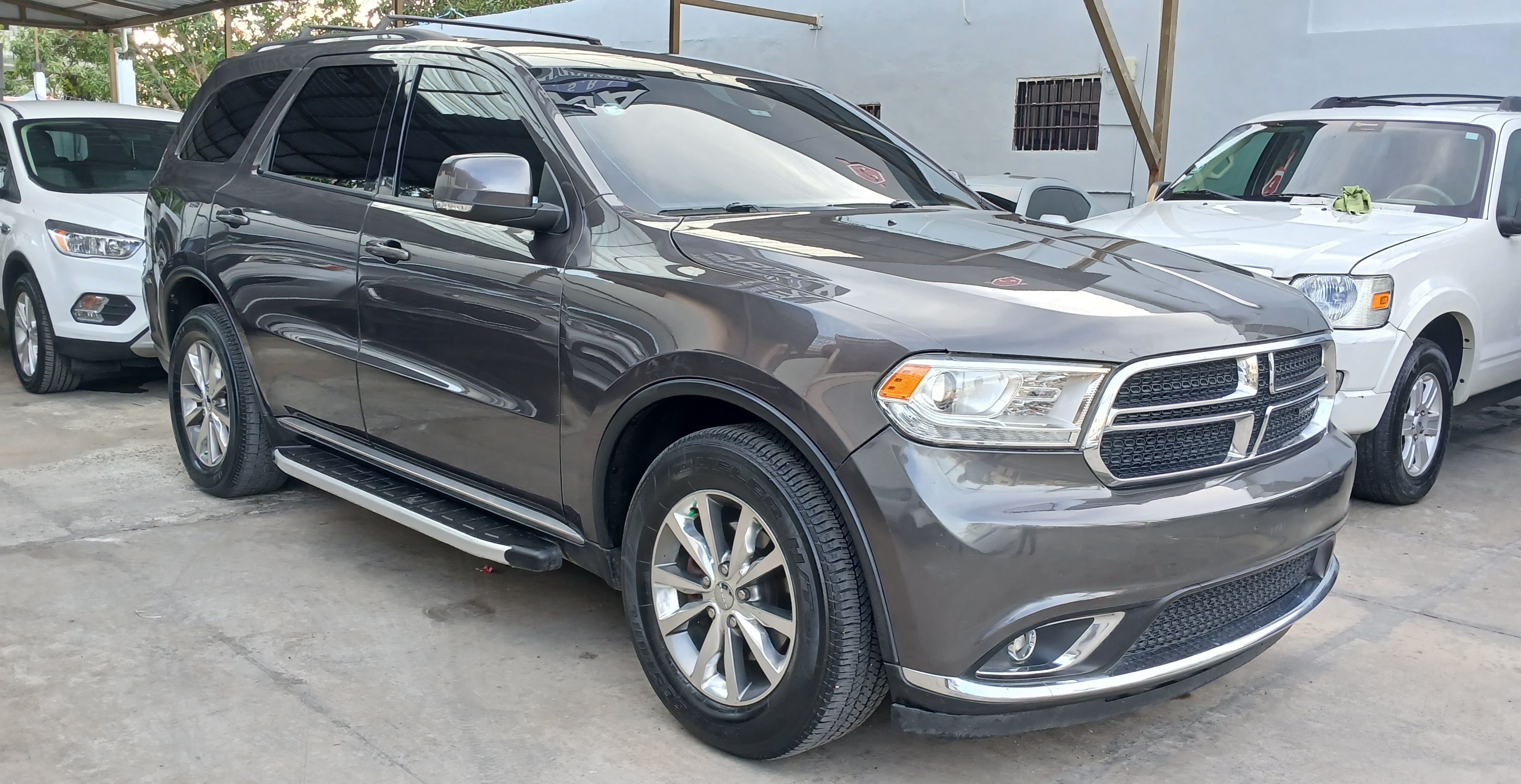 jeepetas y camionetas - DOSGE DURANDO LIMITED 2014 0