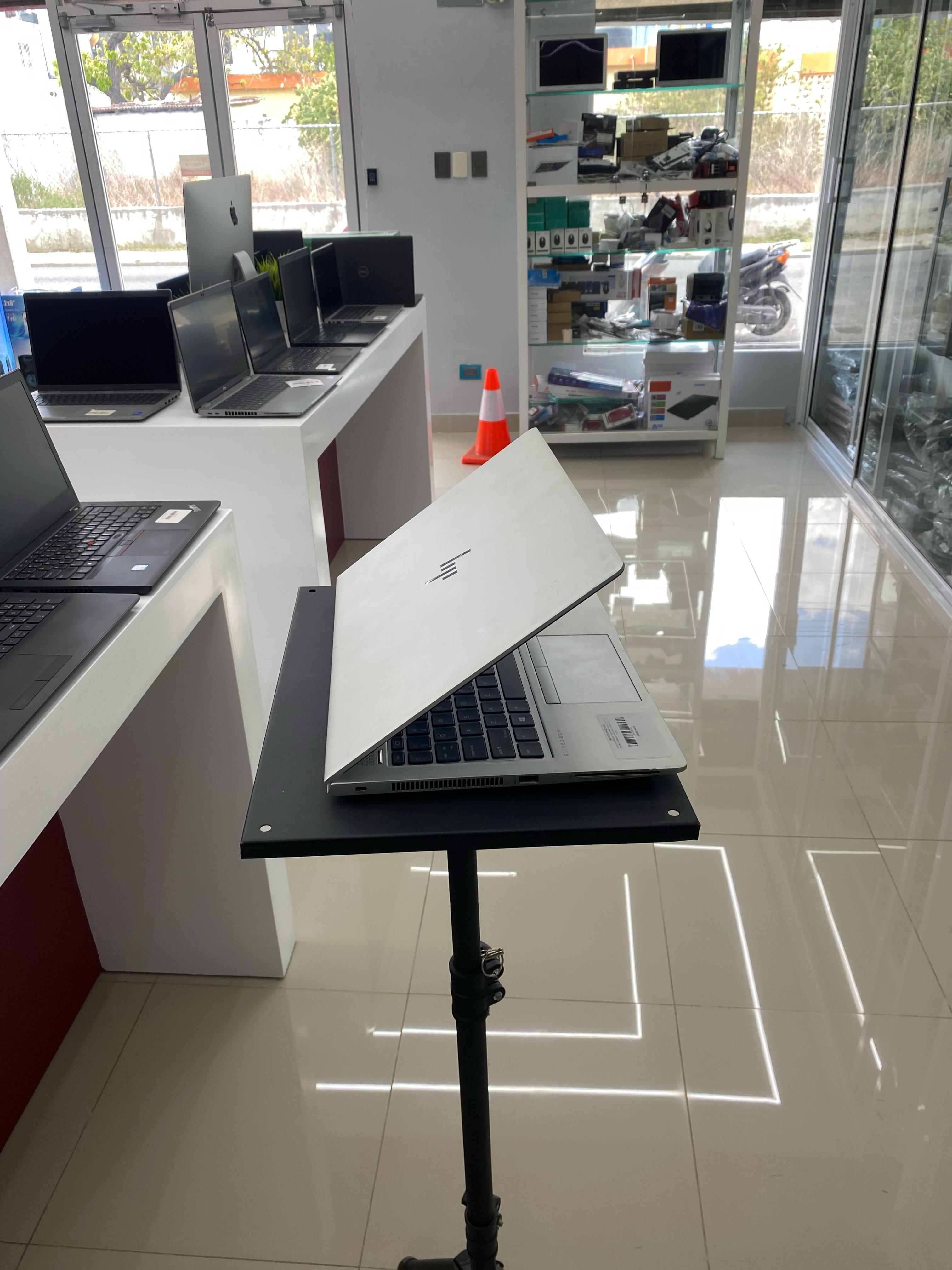 computadoras y laptops - HP ELITEBOOK 750G6 AMD Ryzen 5 Pro 3500U, 32GB ram 2