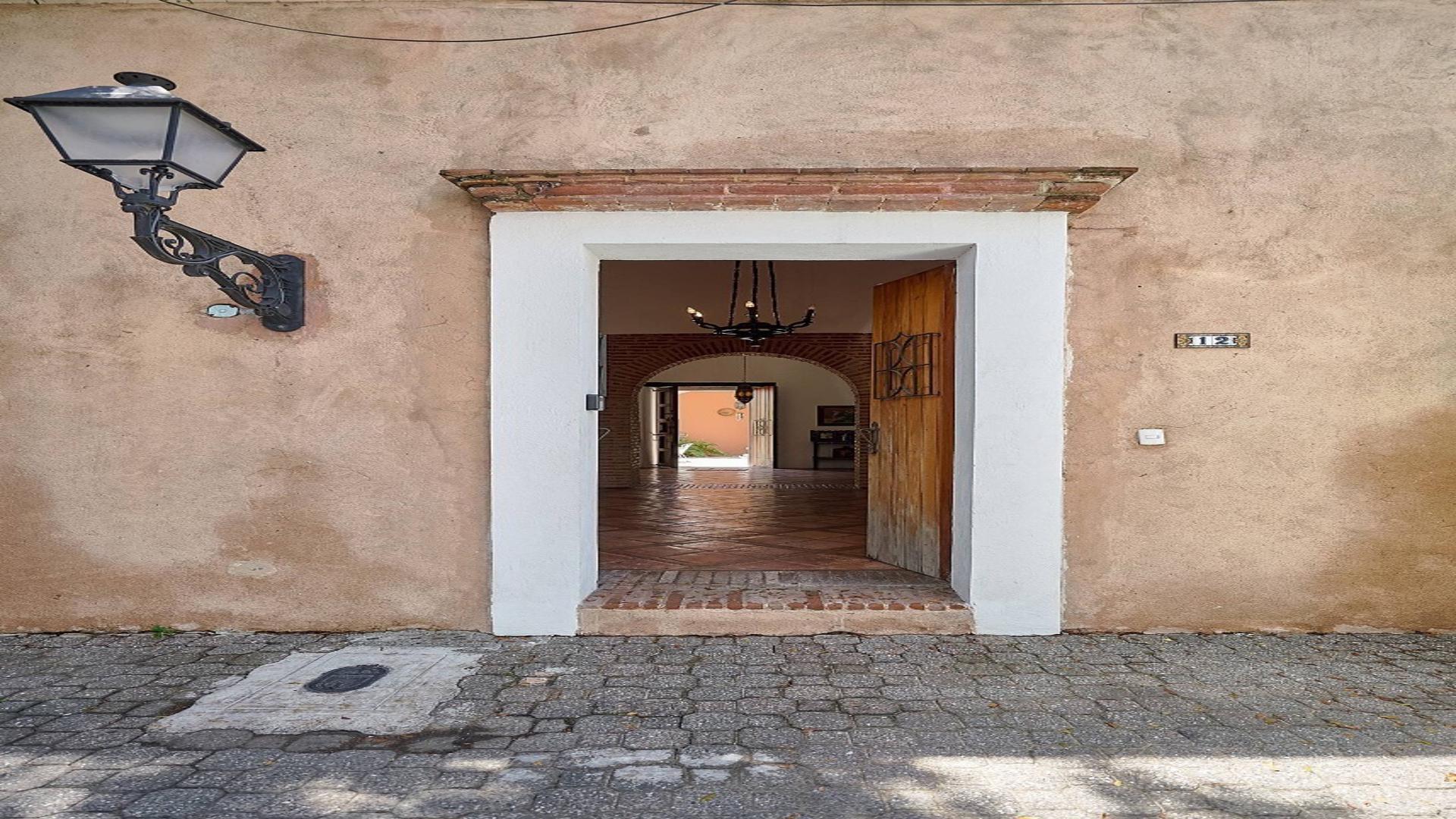 apartamentos - Alquilo casa amueblada en la Zona Colonial 3