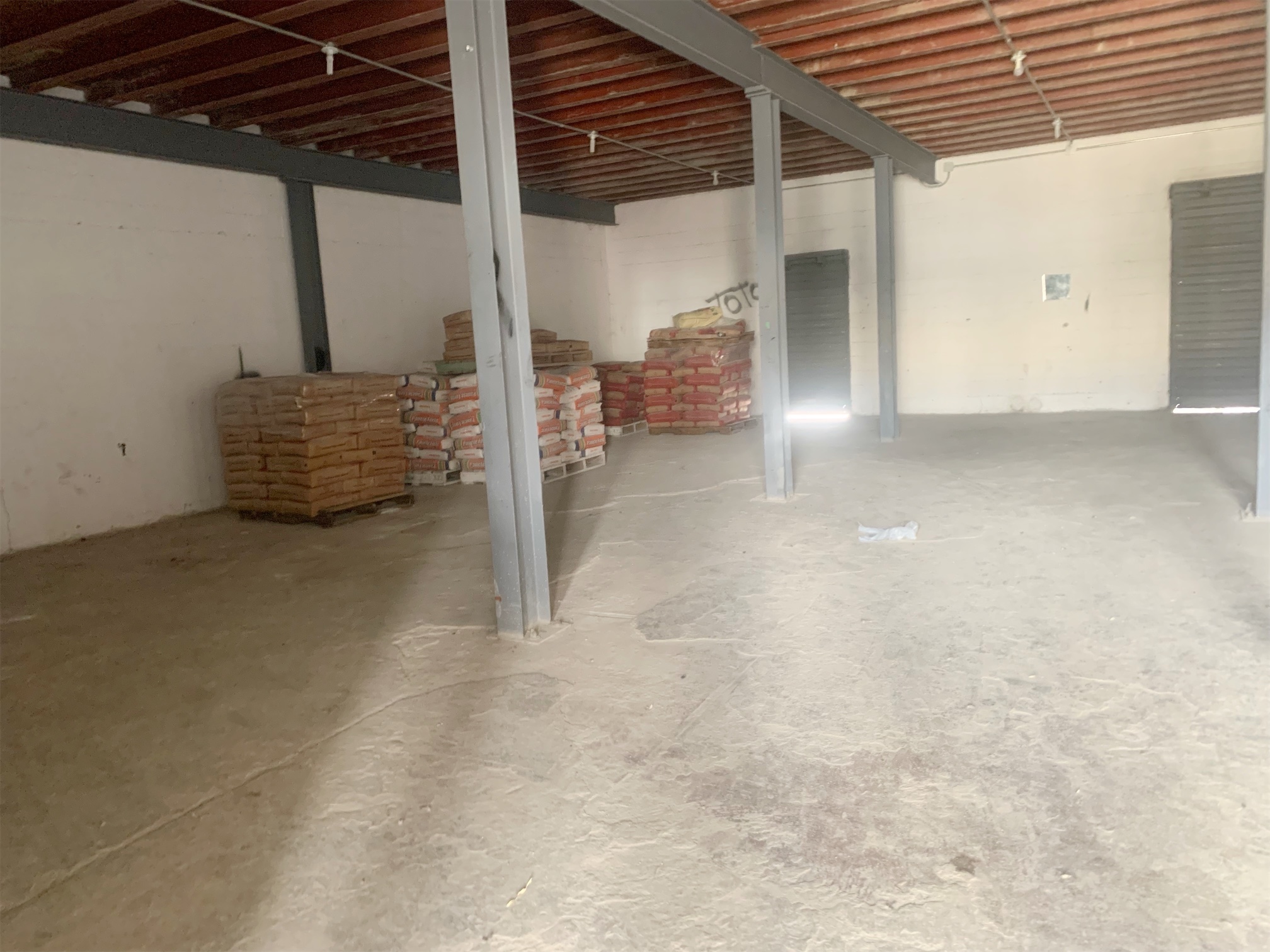 oficinas y locales comerciales - Almacén en ensanche la Fe  7