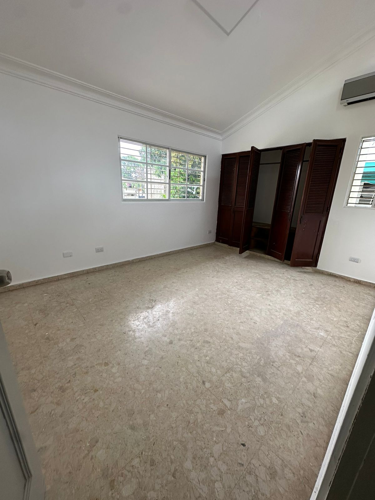 casas - Alquiler de Casa en La Castellana 4