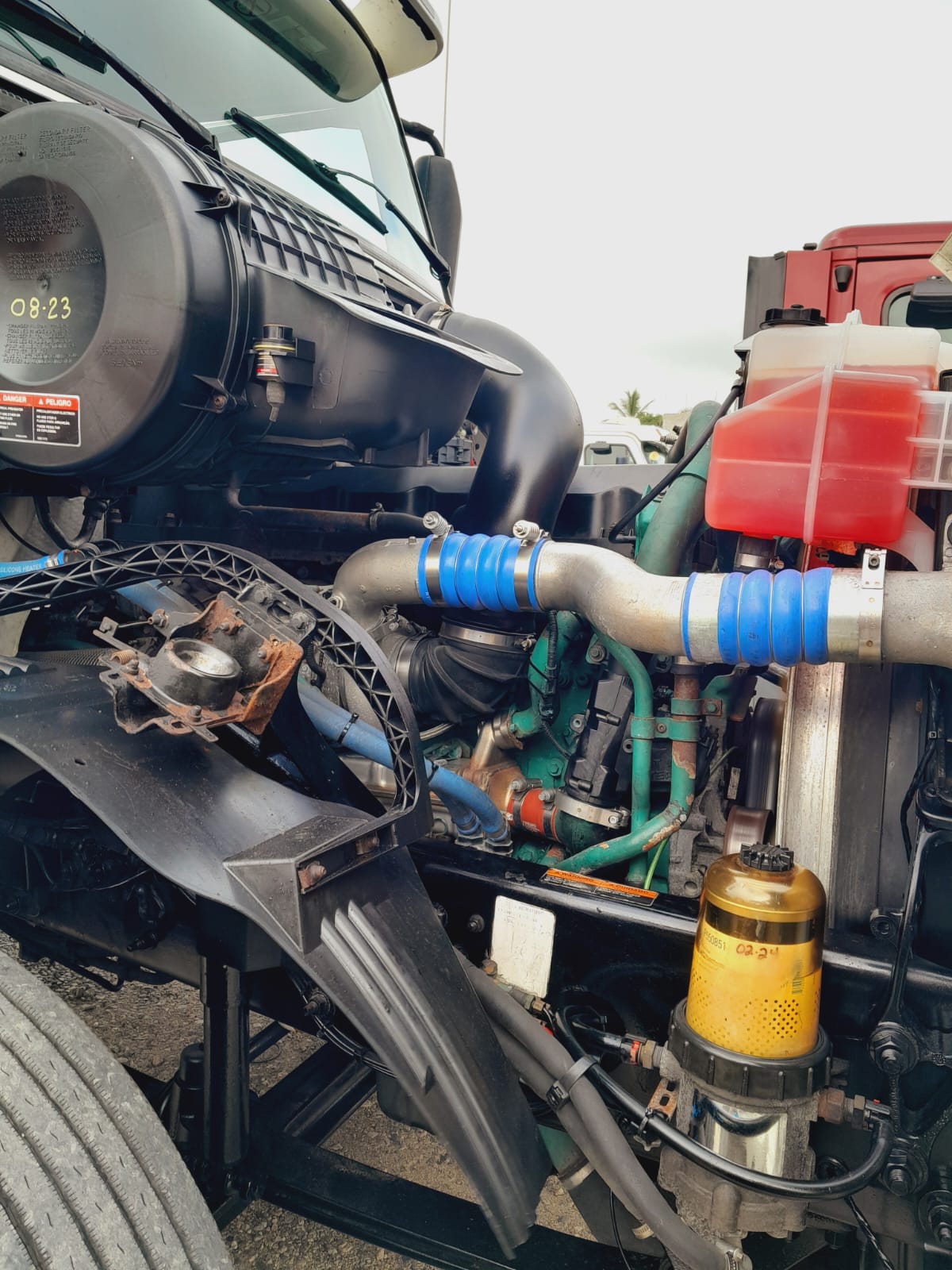 camiones y vehiculos pesados - Volvo VNL año 2014 2