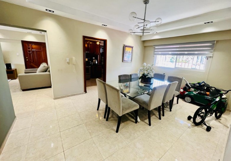 apartamentos - Alquiler de Apartamento Vacio en Evaristo Morales 5