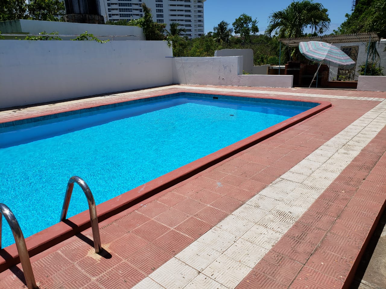 casas vacacionales y villas - Villa de 5 habitaciones en Juan Dolio 2040m2 solar 0