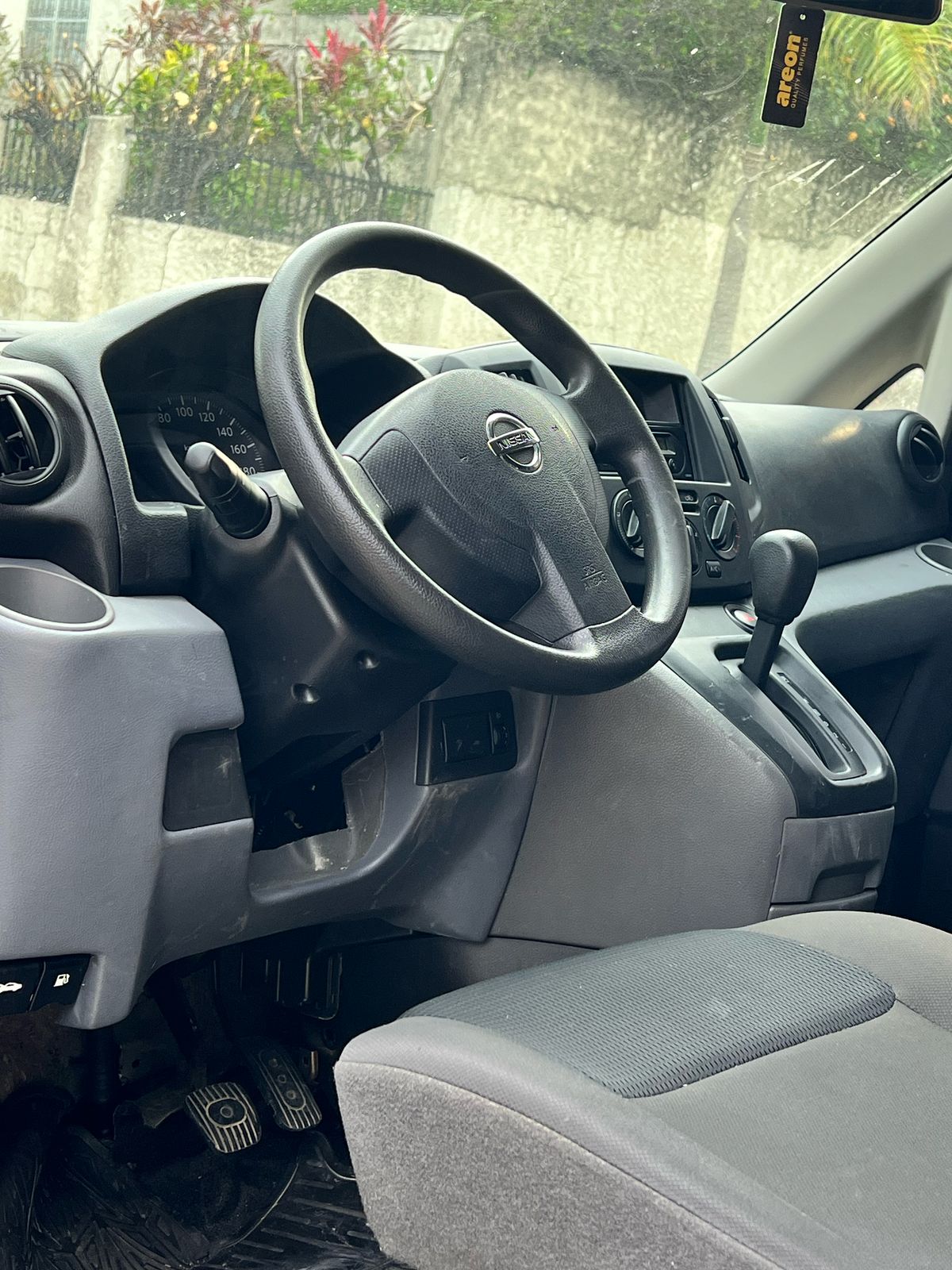 jeepetas y camionetas - Oferta aprovecha NV 200 negociable  1