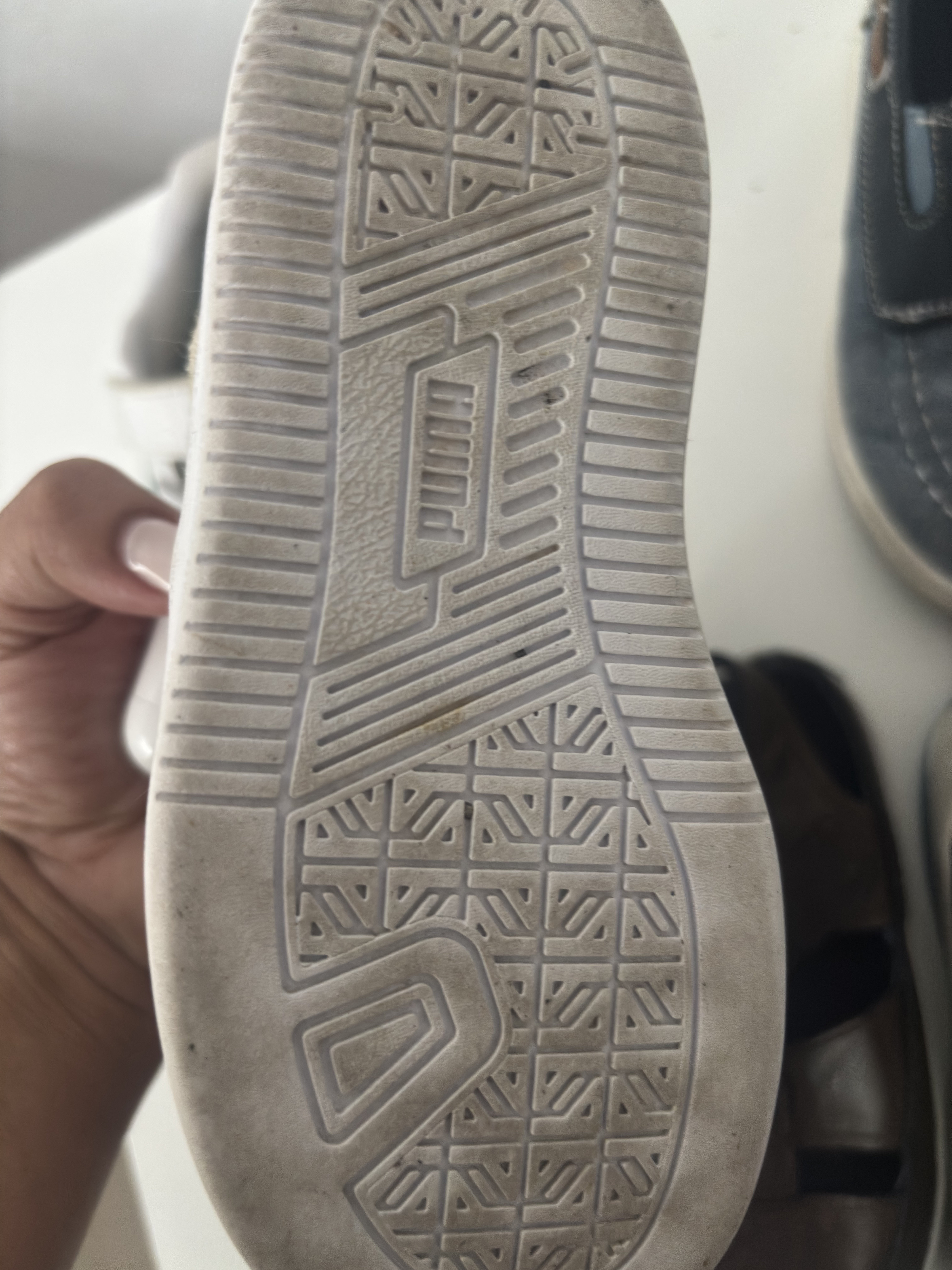 ropa y zapatos - tenis para niño de 2 años en excelentes condiciones y marca  3