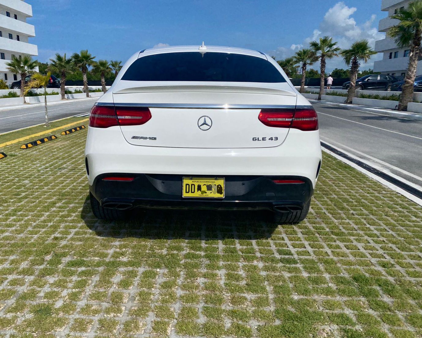 jeepetas y camionetas - Mercedes Benz GLE 43 AMG 2018 Recien Importada 4