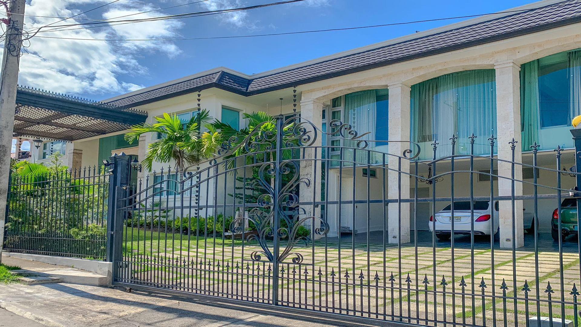 casas - CASA EN VENTA CERRO ALTO 2