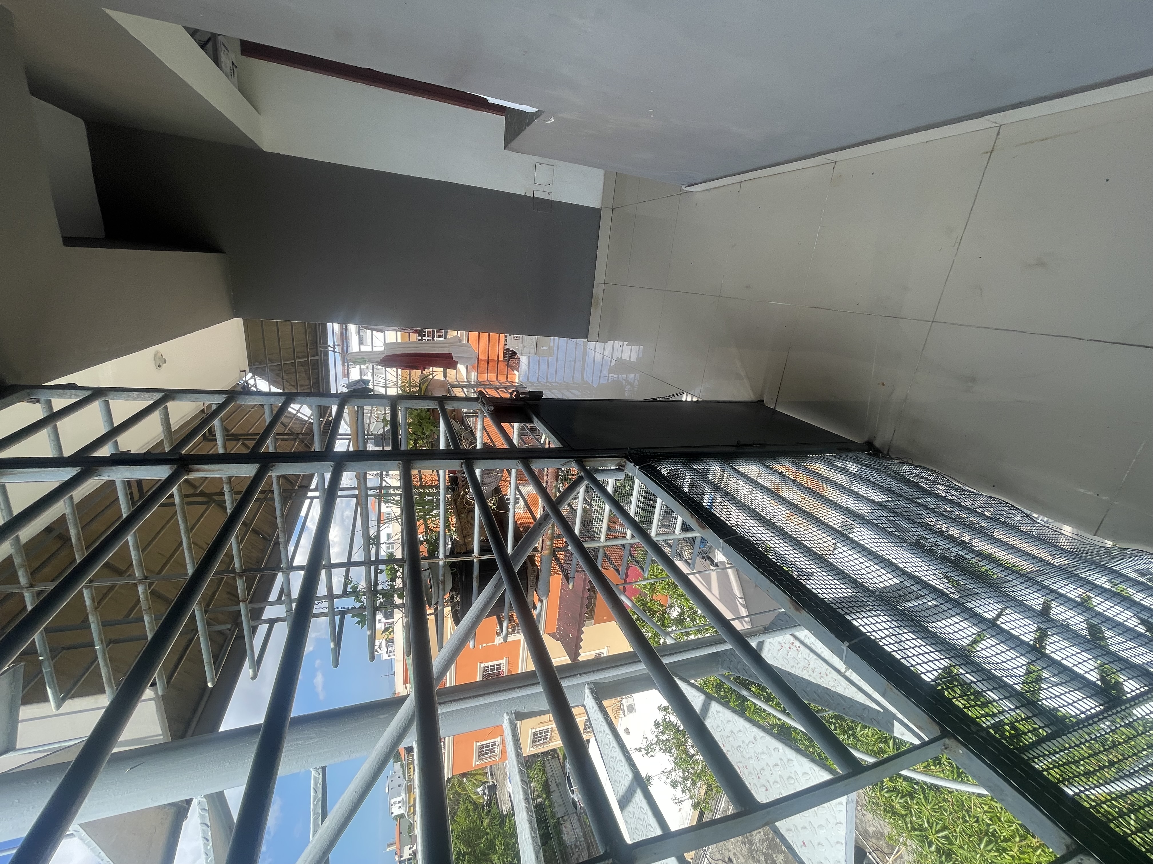 apartamentos - Vendo amplio cuarto piso en Alma Rosa primera  8
