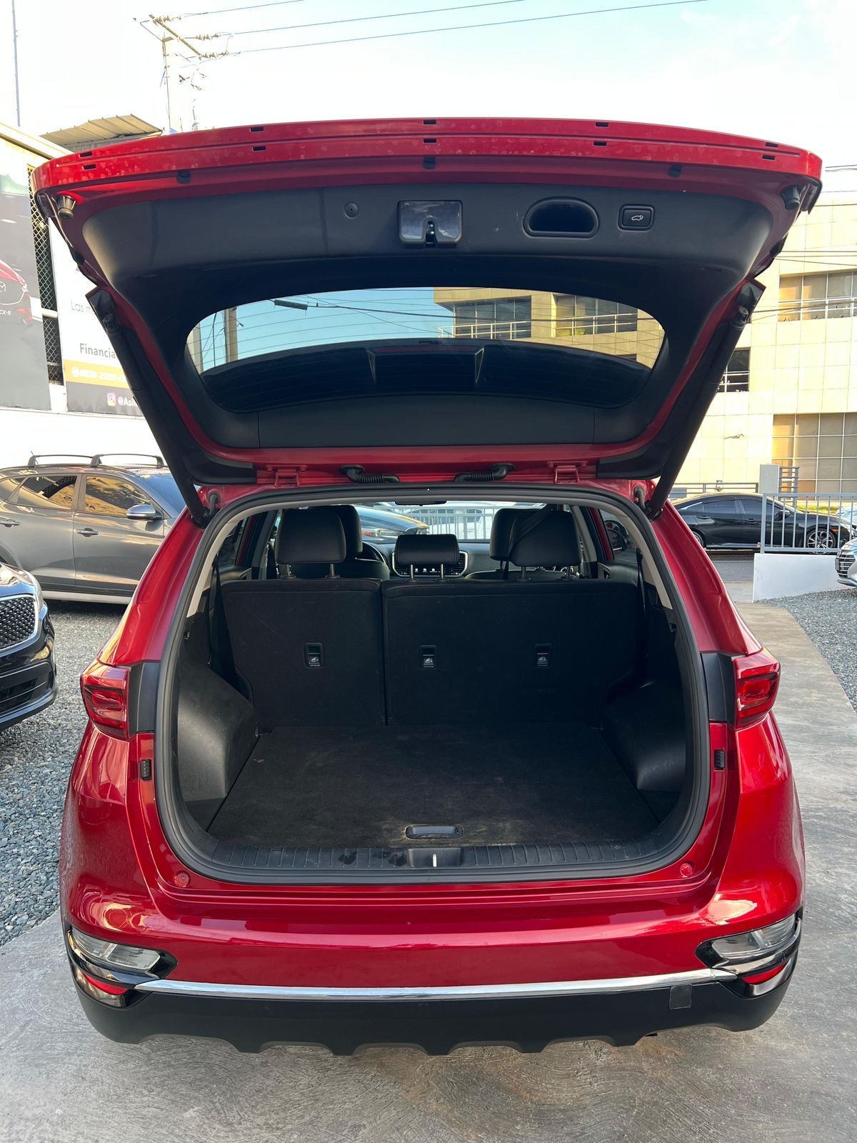 jeepetas y camionetas - KIA SPORTAGE EX AWD 2020 ROJO – ELEGANCIA, POTENCIA Y TECNOLOGÍA EN UNA SUV 🔥🚗 5