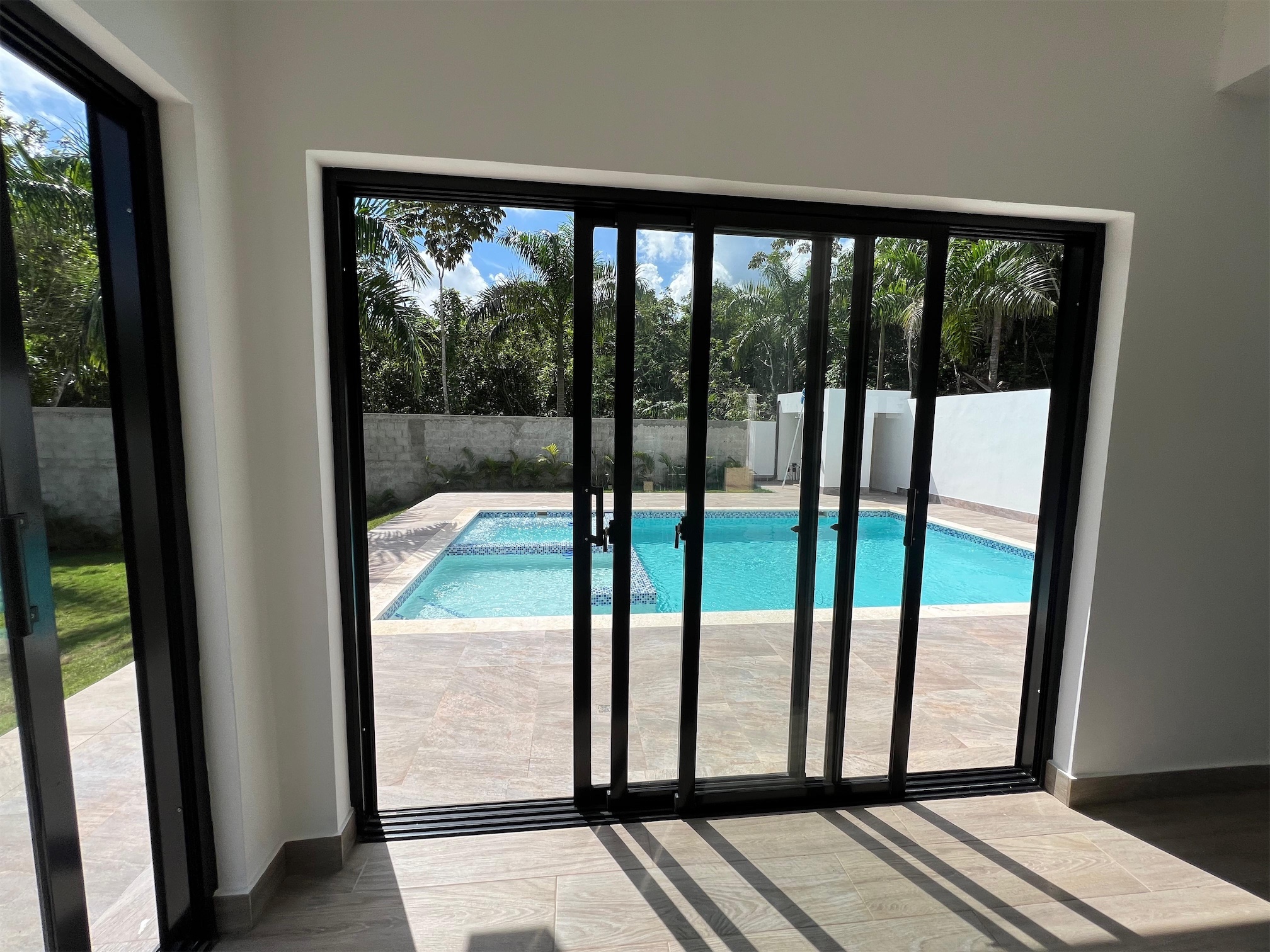 casas vacacionales y villas - Venta de Villa  con piscina en Matua la cuaba a 45 minutos de Santo Domingo 1