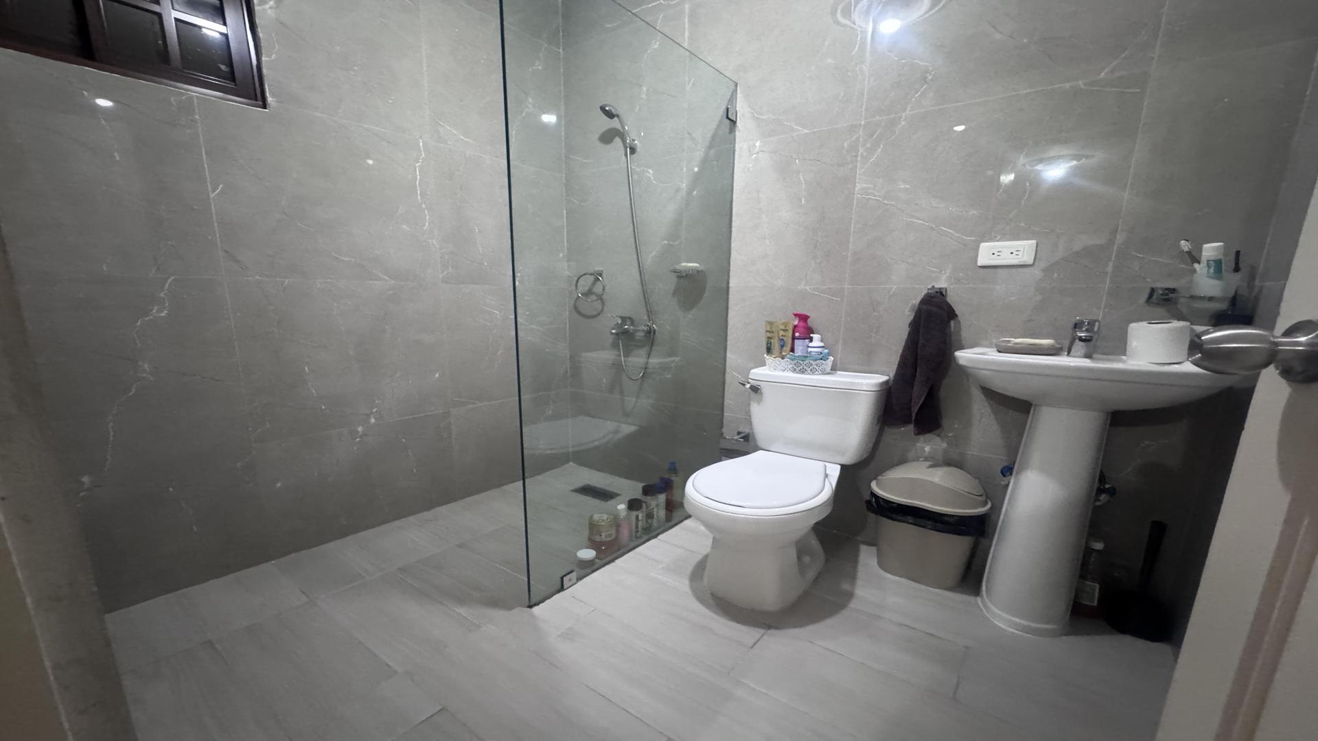 apartamentos - Vendo apartamento en el Residencial Idalia 8