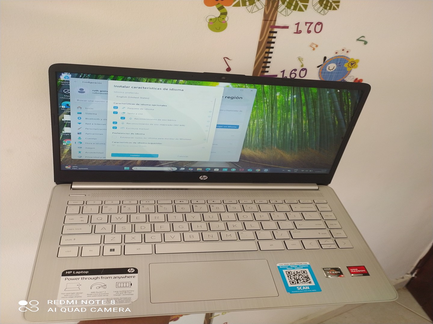 computadoras y laptops - Vendo Laptop Gaming HP. Ryzen 3. Gráfica AMD Radeon Vega integrada 
