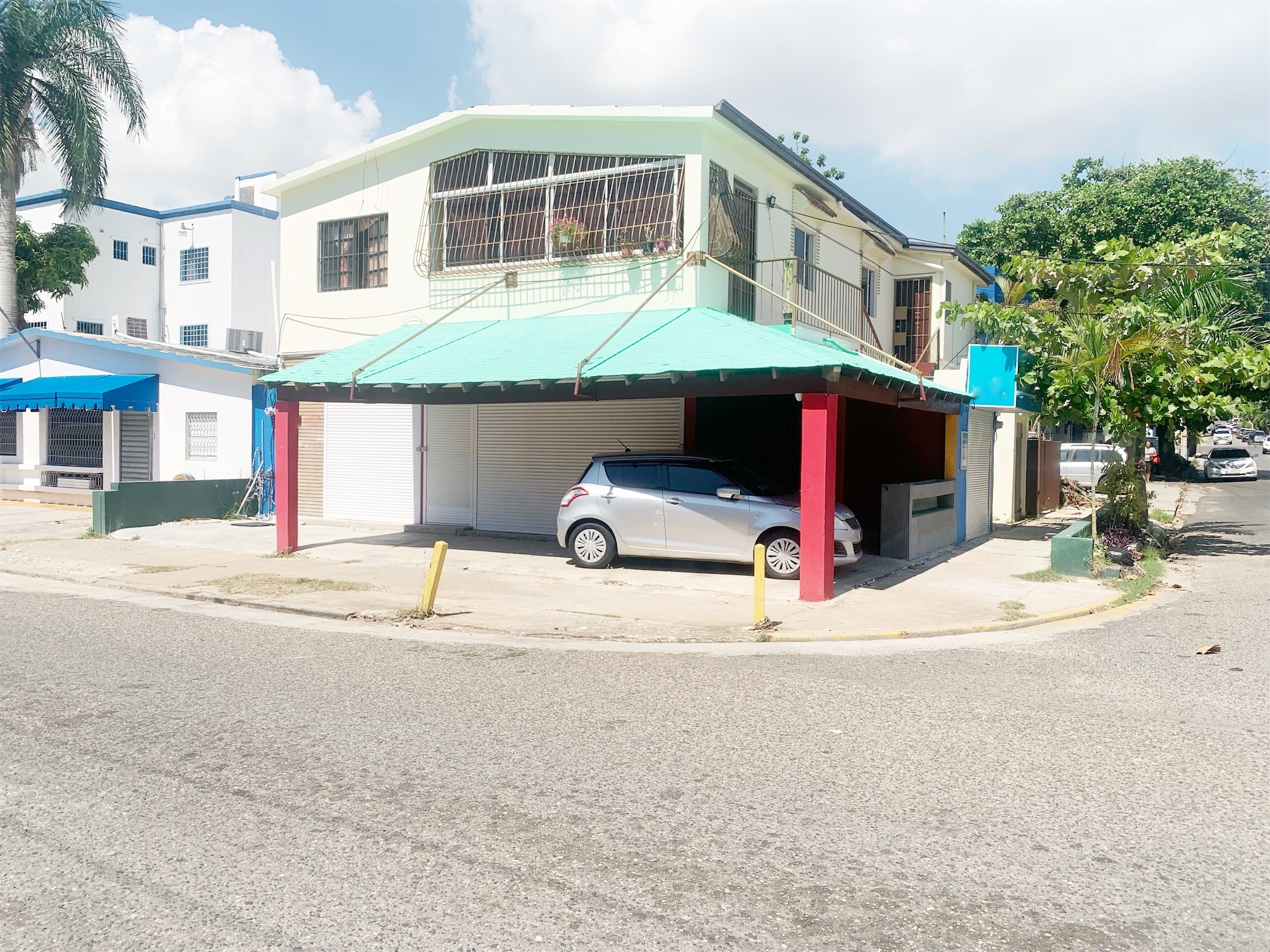 oficinas y locales comerciales - Local comercial en los Robles 2