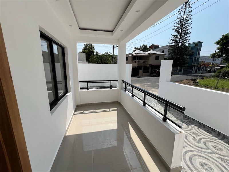 casas - Venta de casa en la autopista de san Isidro prado oriental Santo Domingo  9
