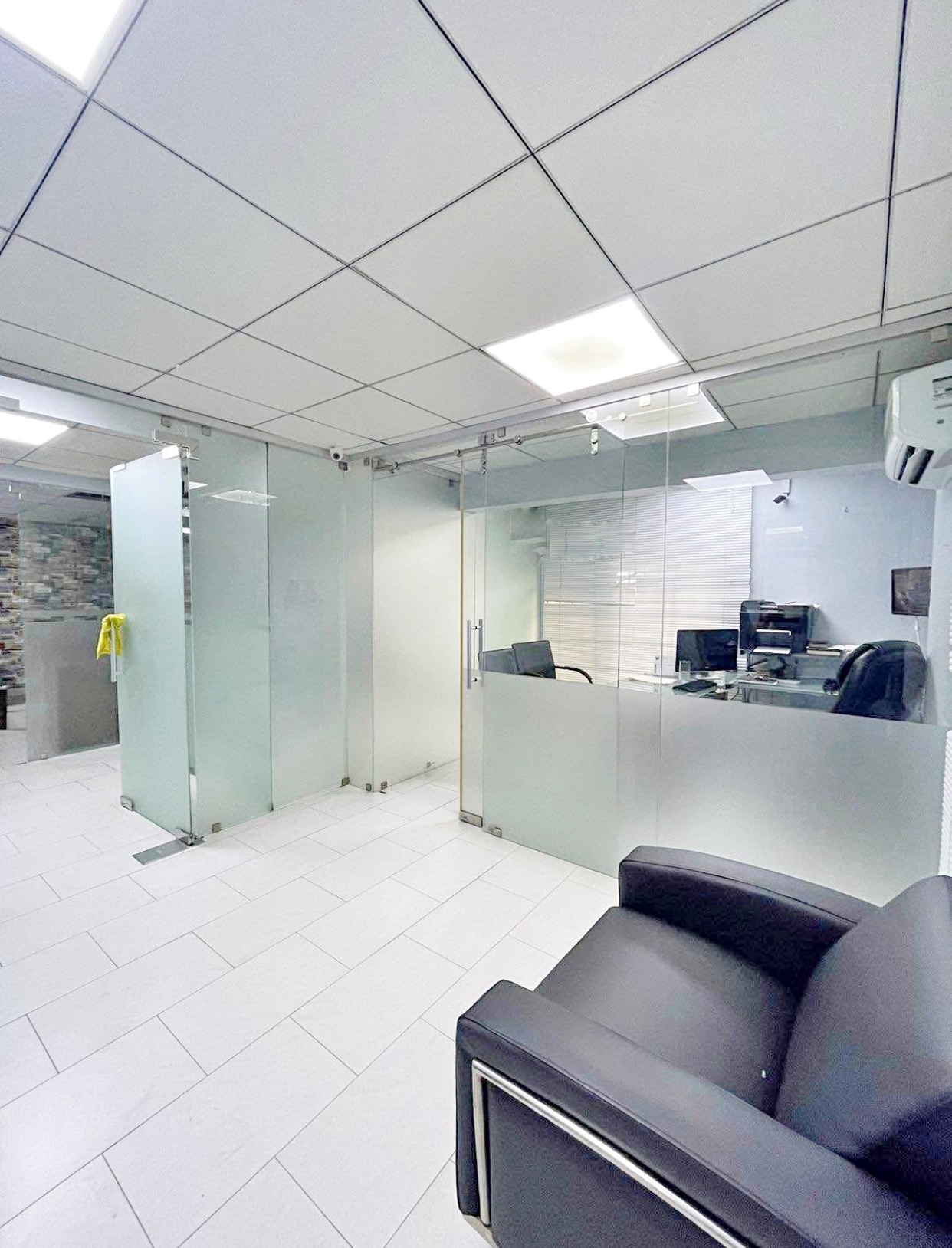 oficinas y locales comerciales - Local centrico en el Millon  6