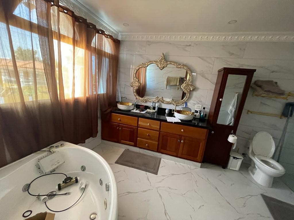 casas - Se vende mansión casa en Prado Oriental 6