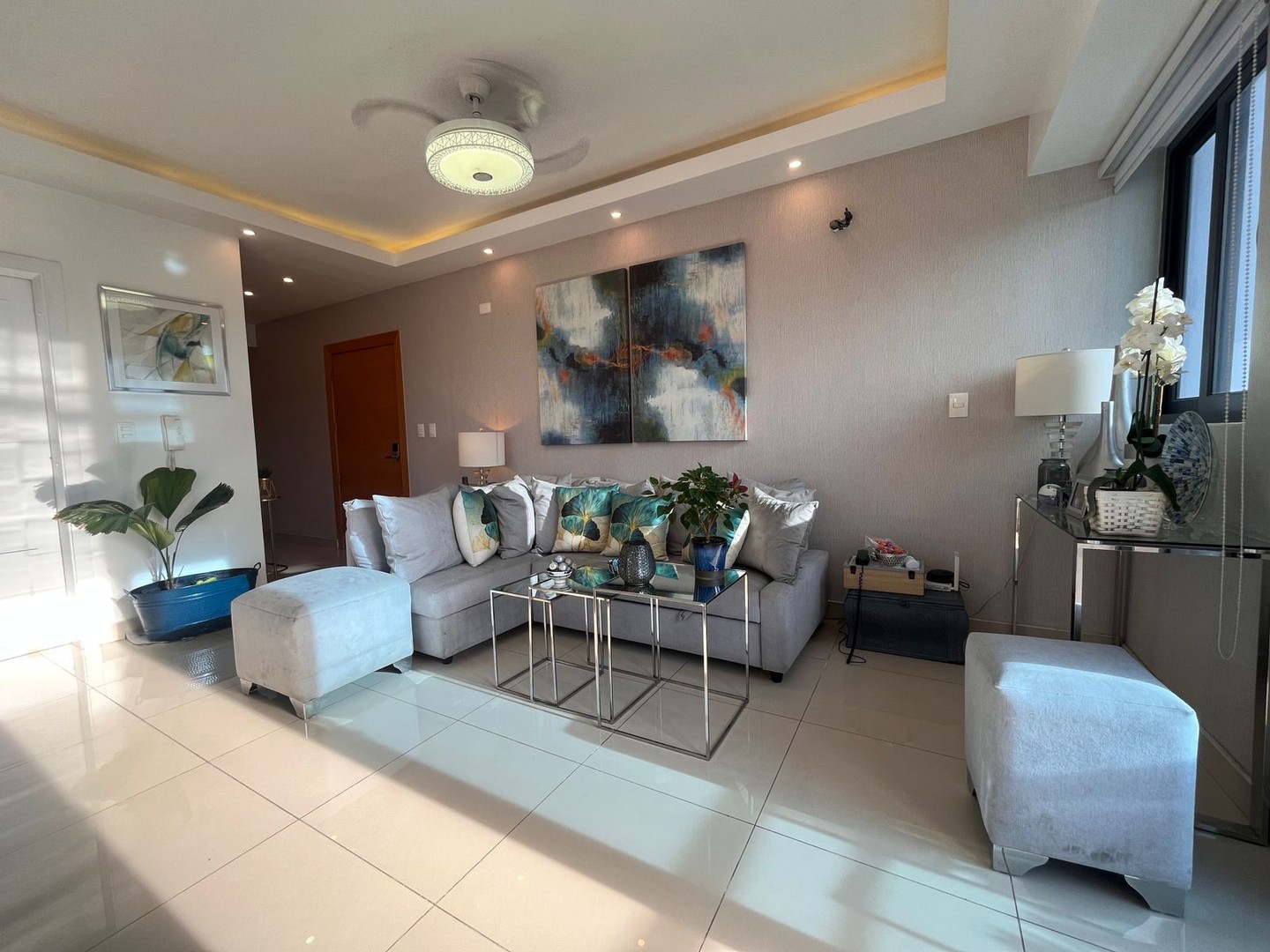 apartamentos - Naco piso 6 3 habitaciones 3.5 banos 2 parqueos balcon