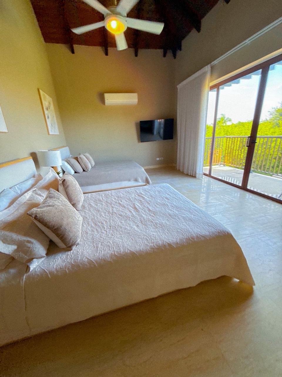 casas vacacionales y villas - villa de ensueño disponible para renta ubicada en Green Village, Cap Cana 🌴📍 4