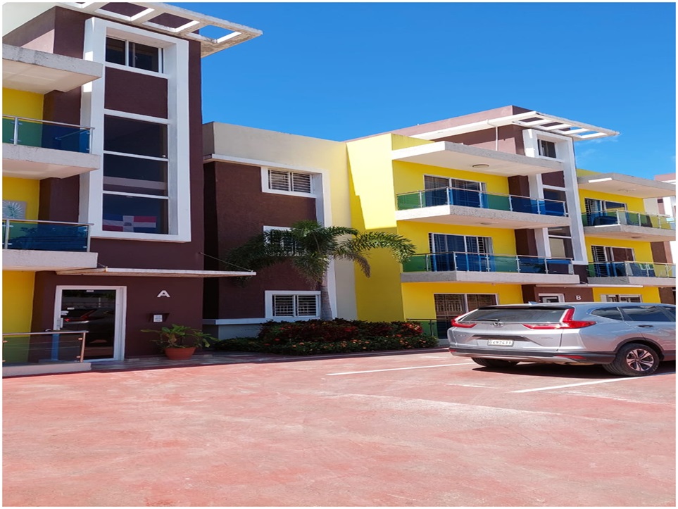 apartamentos - Apto  3 HABS.,  2do. NIVEL, SAN FCO MACORIS, URB., CAPERUZA II, salida a Santo D