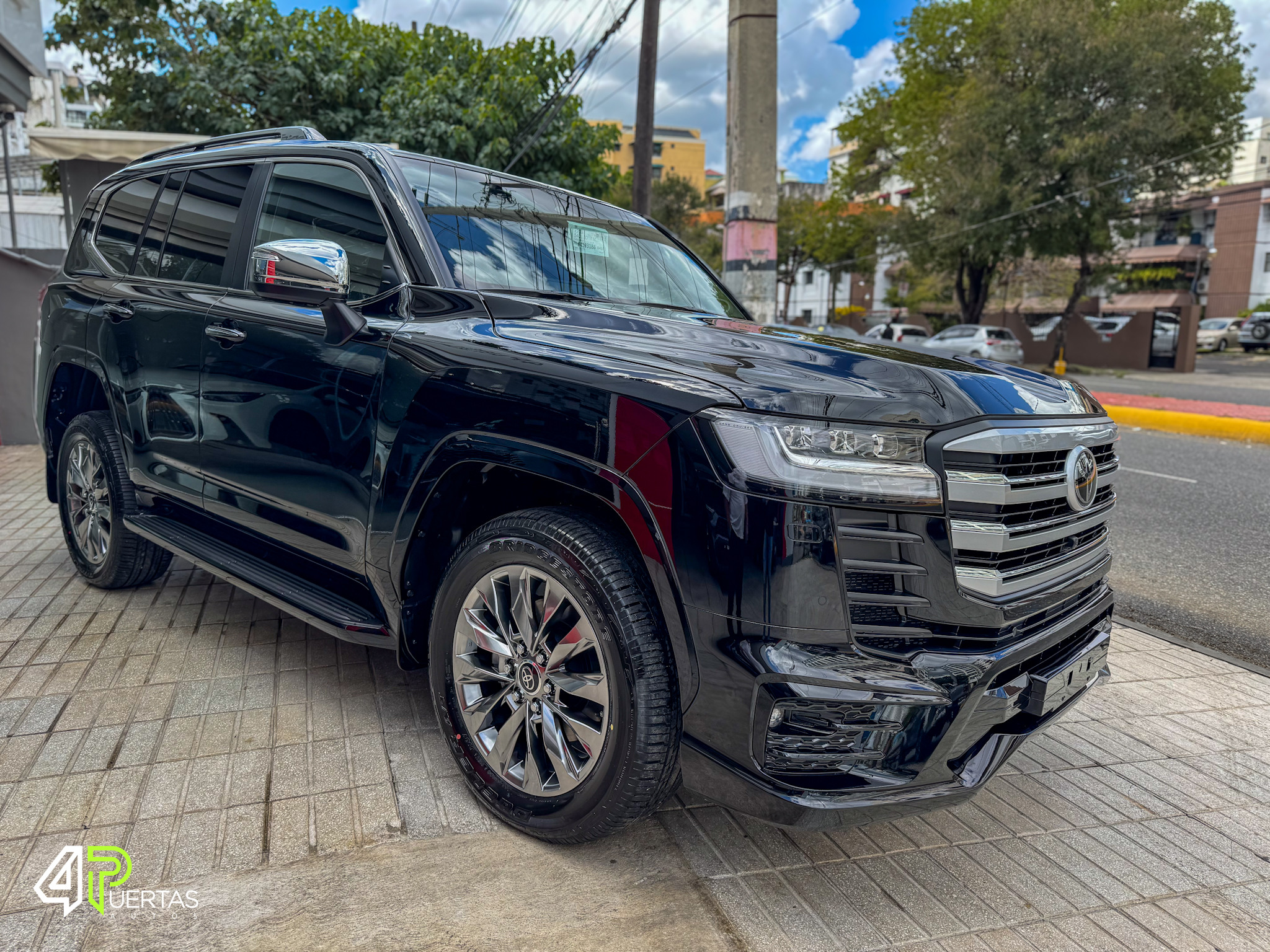 jeepetas y camionetas - Toyota Land Cruiser VXR 2025 3
