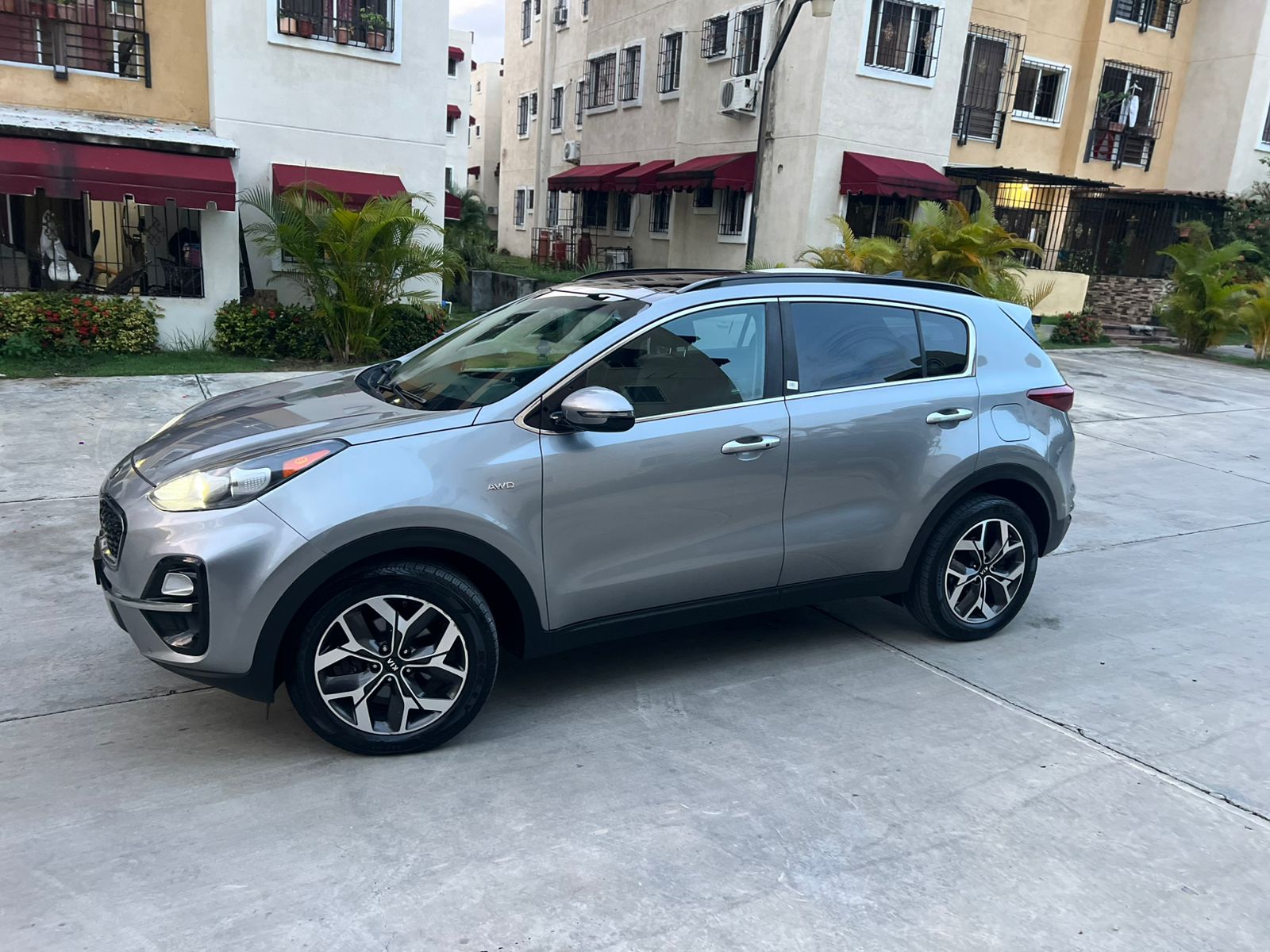 jeepetas y camionetas - Kia Sportage EX 2020 Panorámica  0