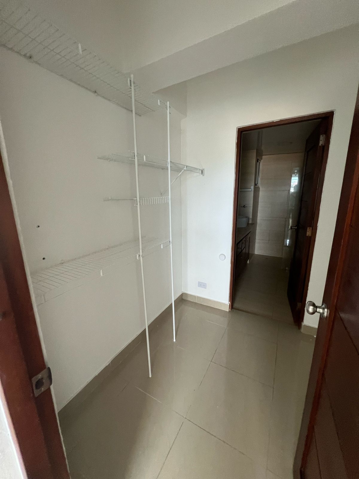 apartamentos - Vendo apartamento en Urbanización Fernández  2