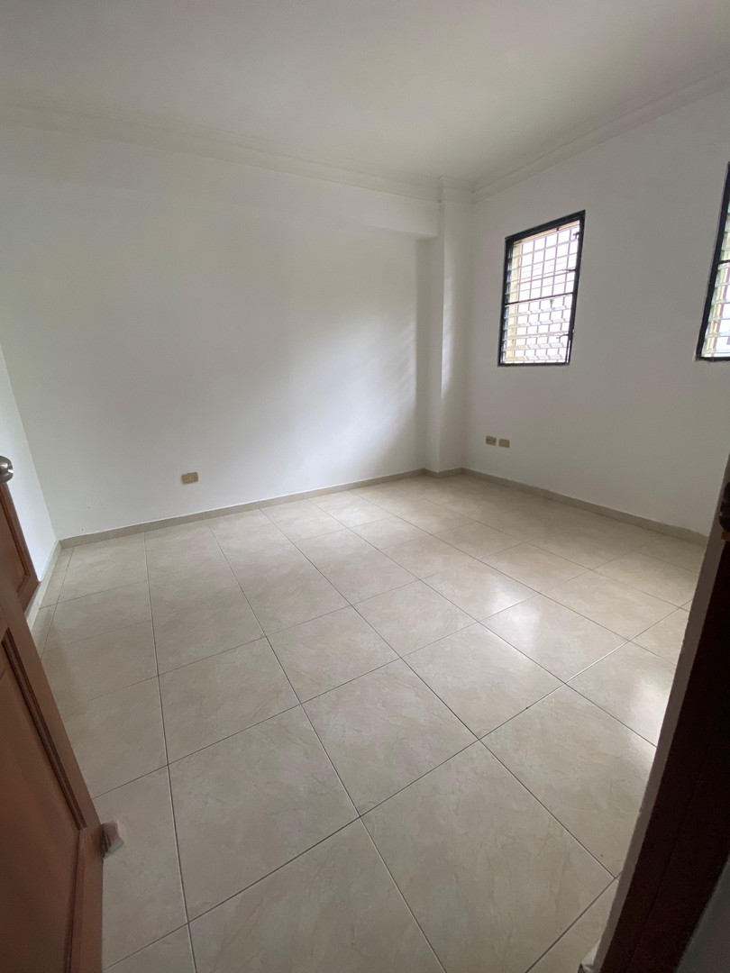oficinas y locales comerciales - Alquilo apartamento 4H, 5B y 2P Evaristo Morales 8