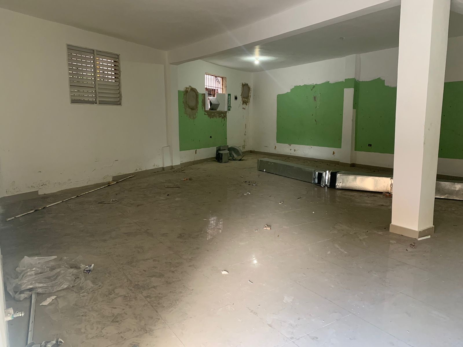 oficinas y locales comerciales - ALQUILO COMERCIAL 4