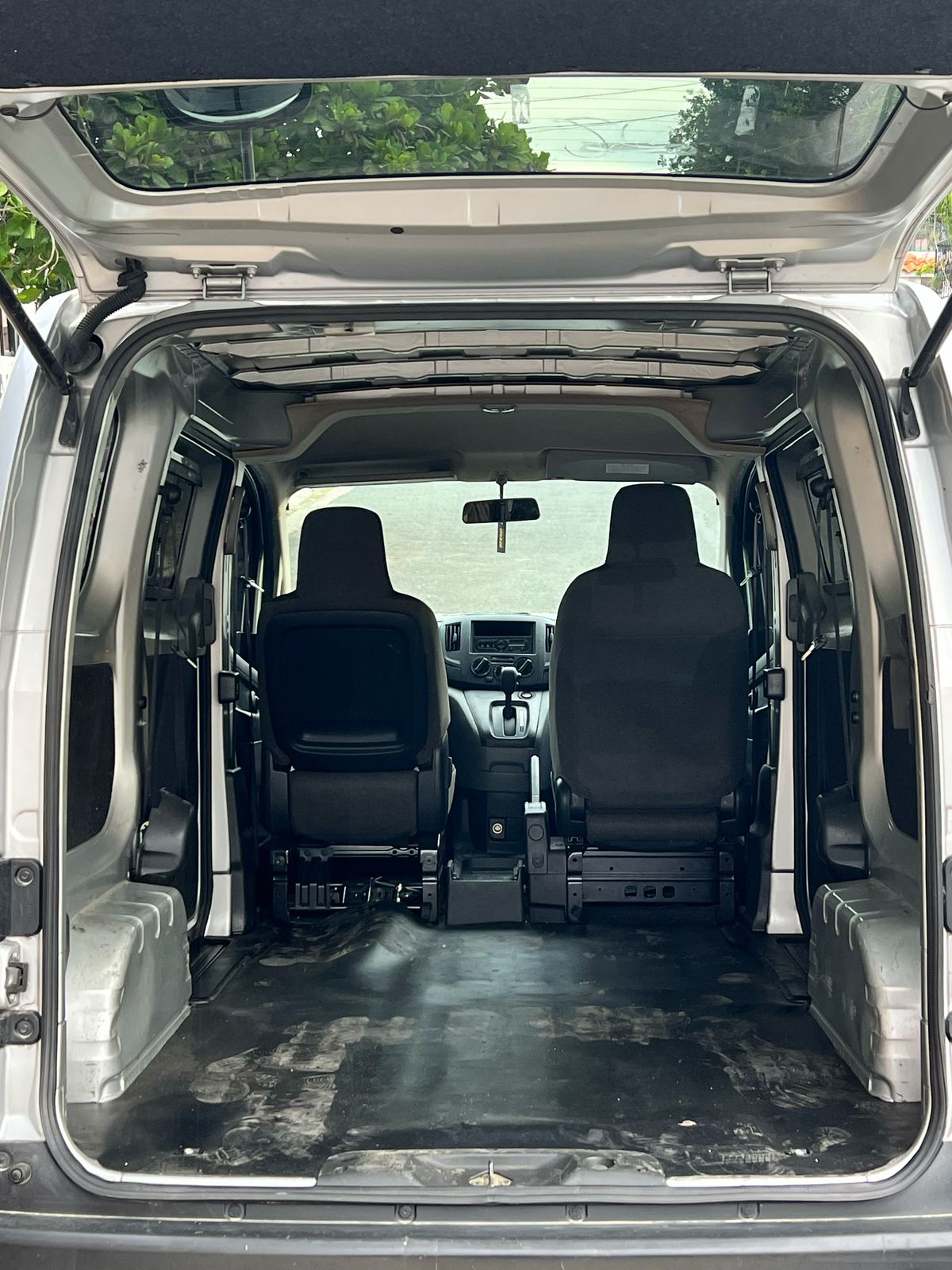 jeepetas y camionetas - Oferta aprovecha NV 200 negociable  2