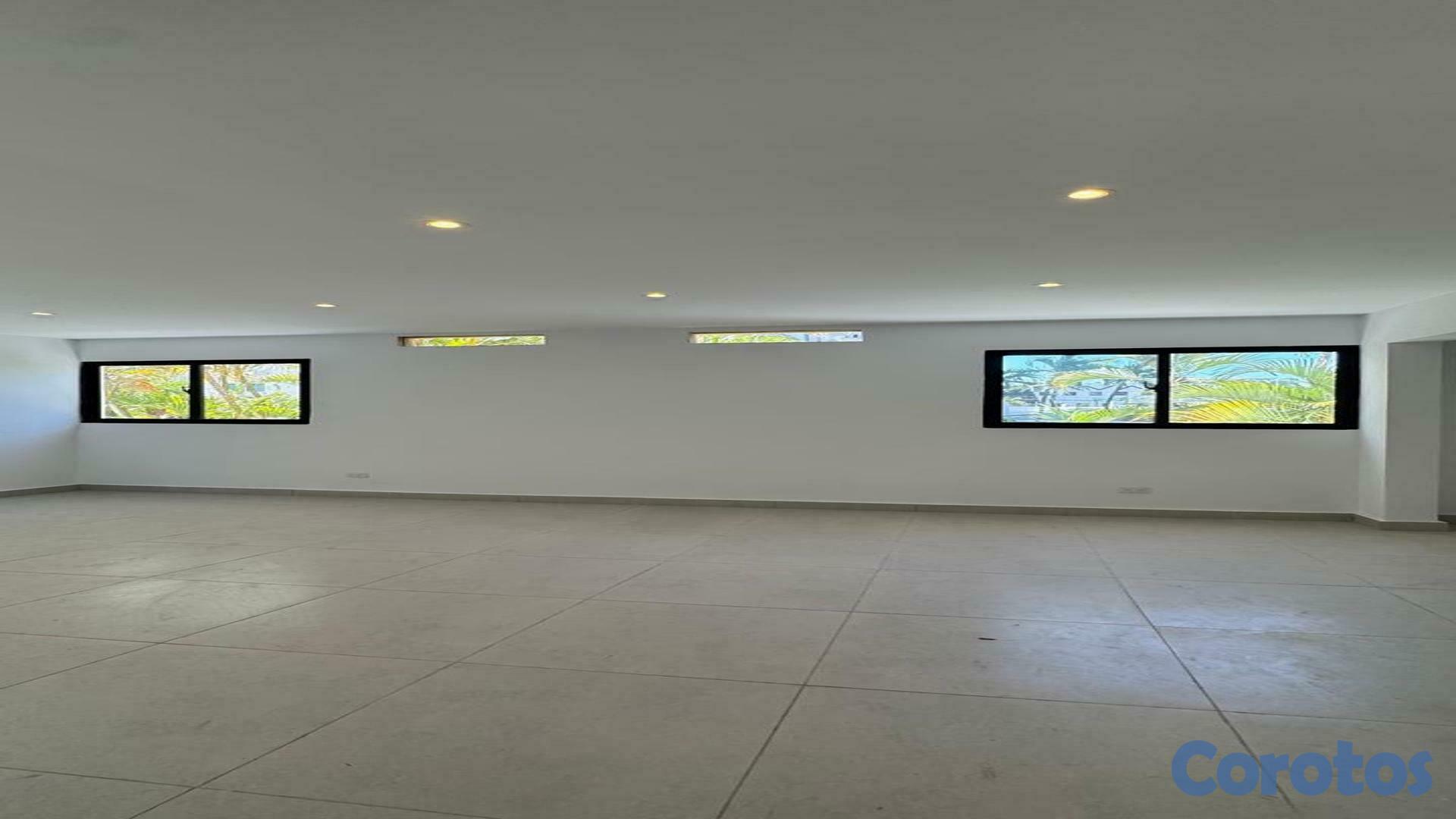 oficinas y locales comerciales - Alquiler local ideal para oficinas en La Julia 5