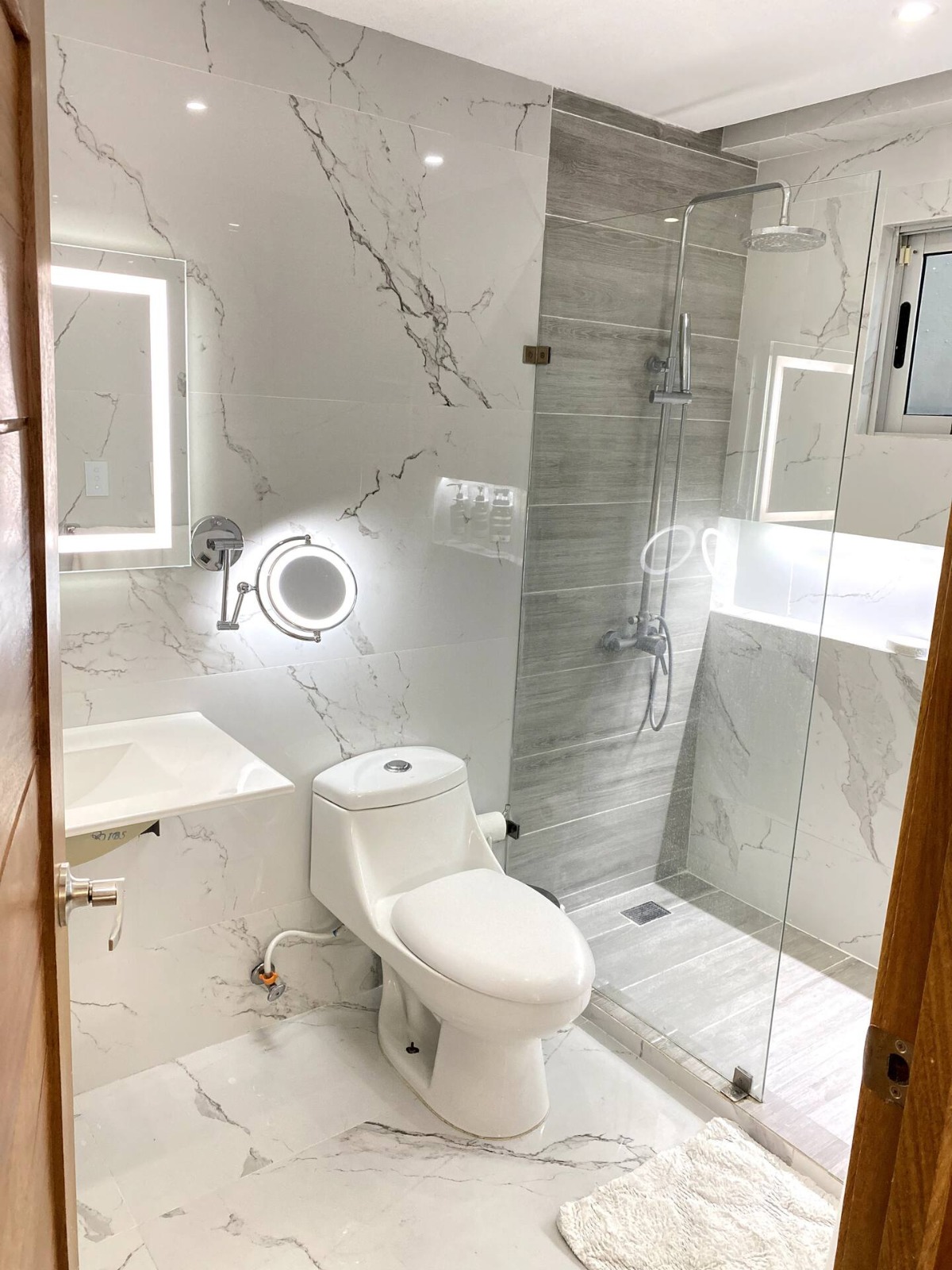 apartamentos - Apartamento Amueblado en Alquiler Evaristo Morales 3