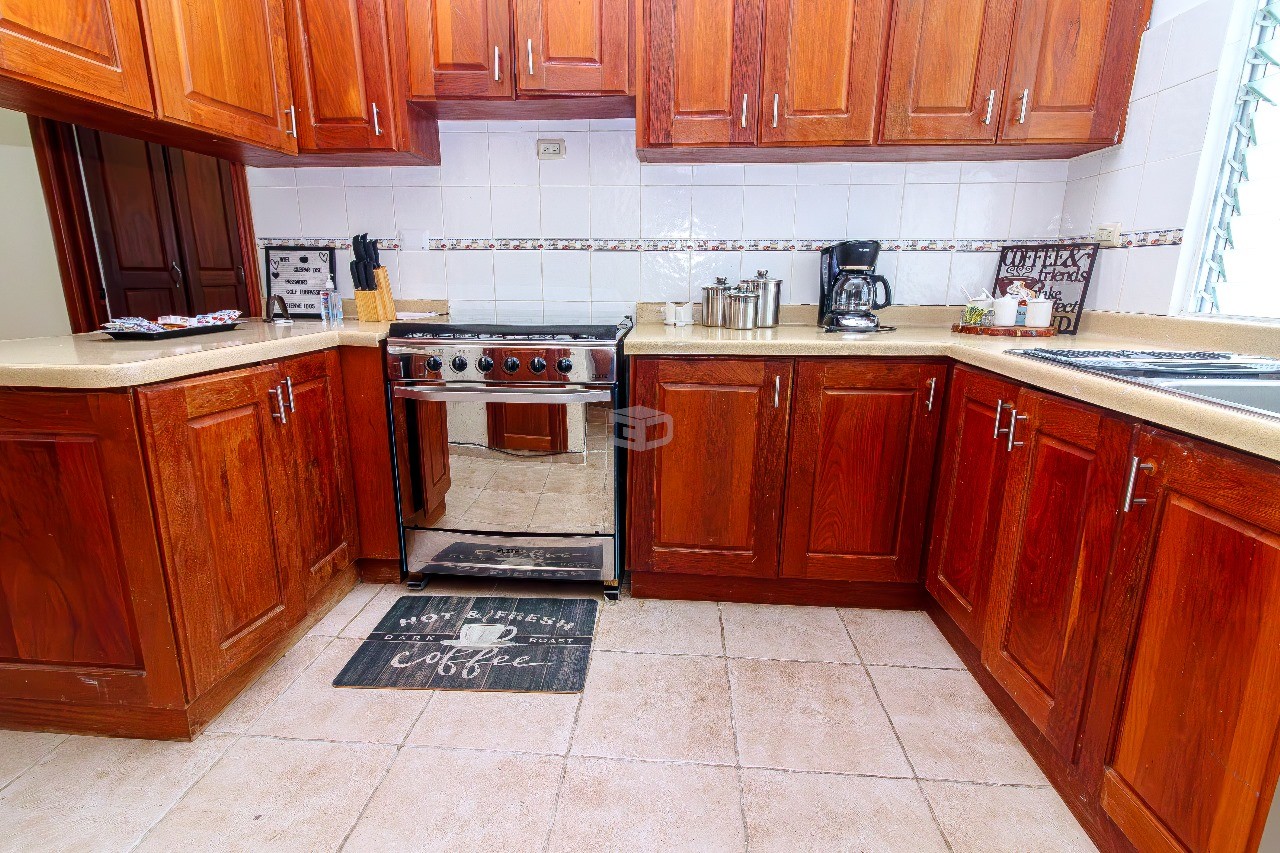casas vacacionales y villas - Hermosa Villa en 📍Guavaberry 2 Habs , 2 parqueos, Con sus baños US$150,000 📱🔥 9