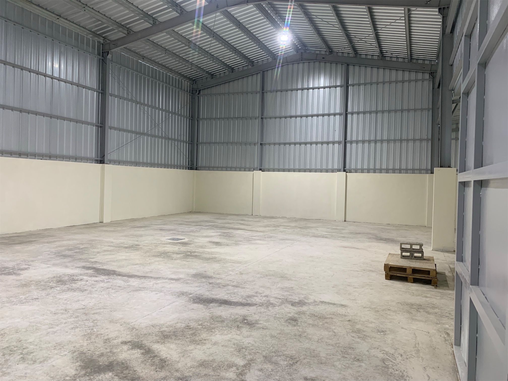 oficinas y locales comerciales - Almacén en herrera 1
