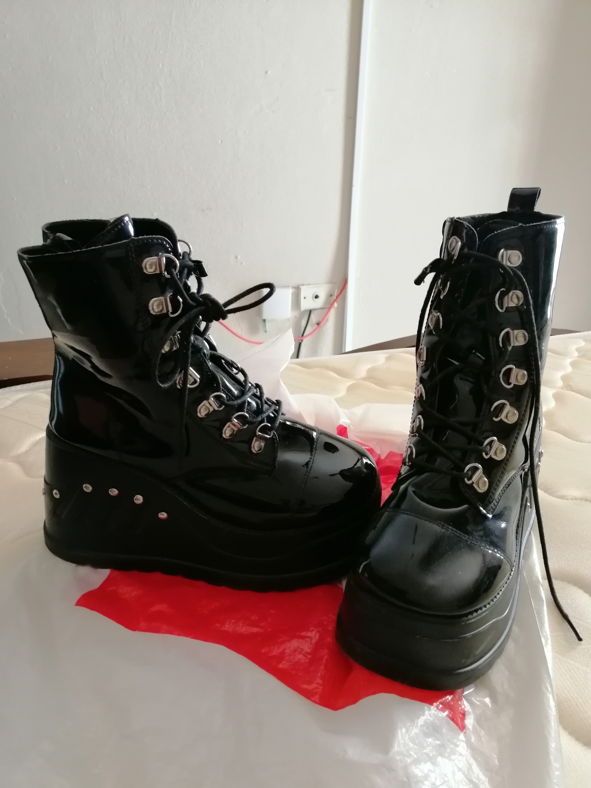 zapatos para mujer - Botas góticas para mujer  1