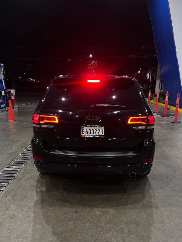 jeepetas y camionetas - jeep Cherokee limited 2018 óptimas condiciones, recién importada  4