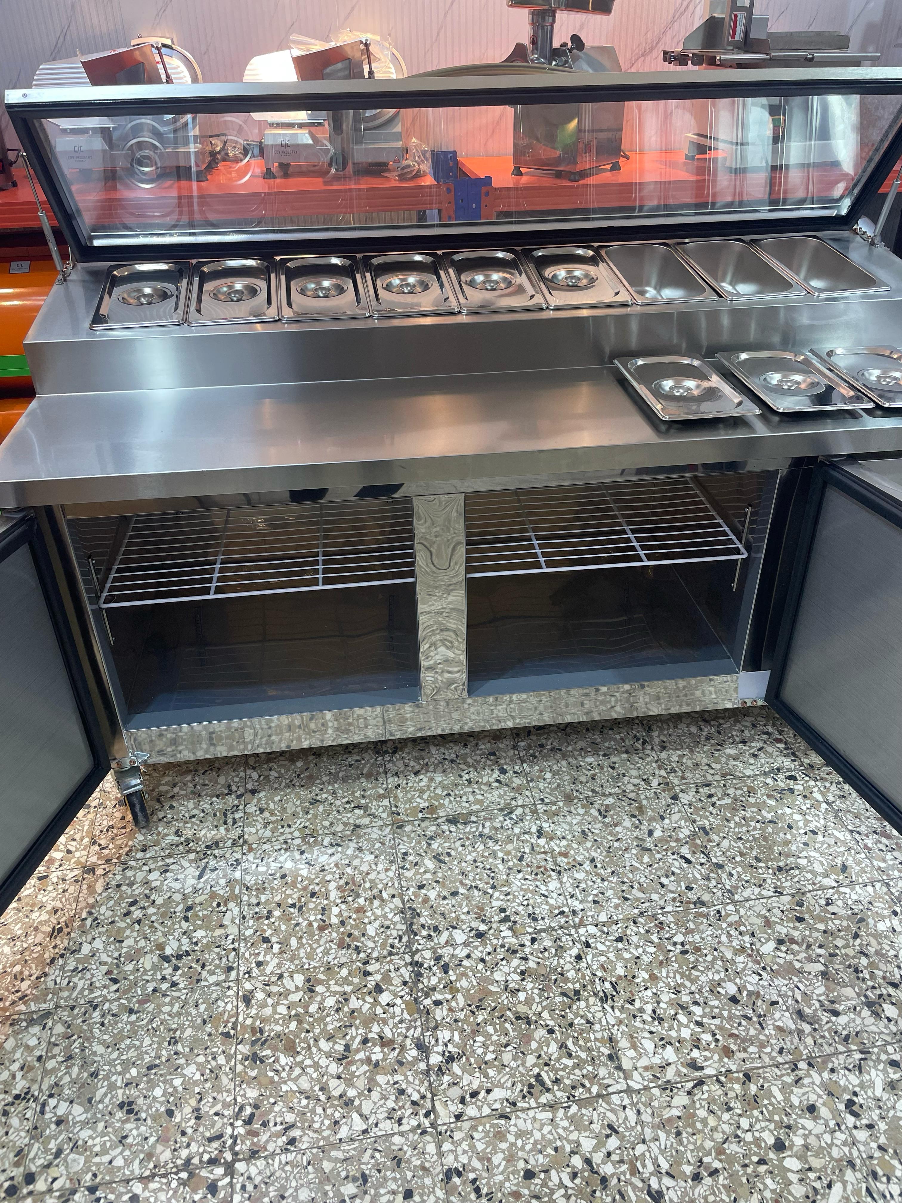 equipos profesionales - Mesa de preparar pizza con freezer 3
