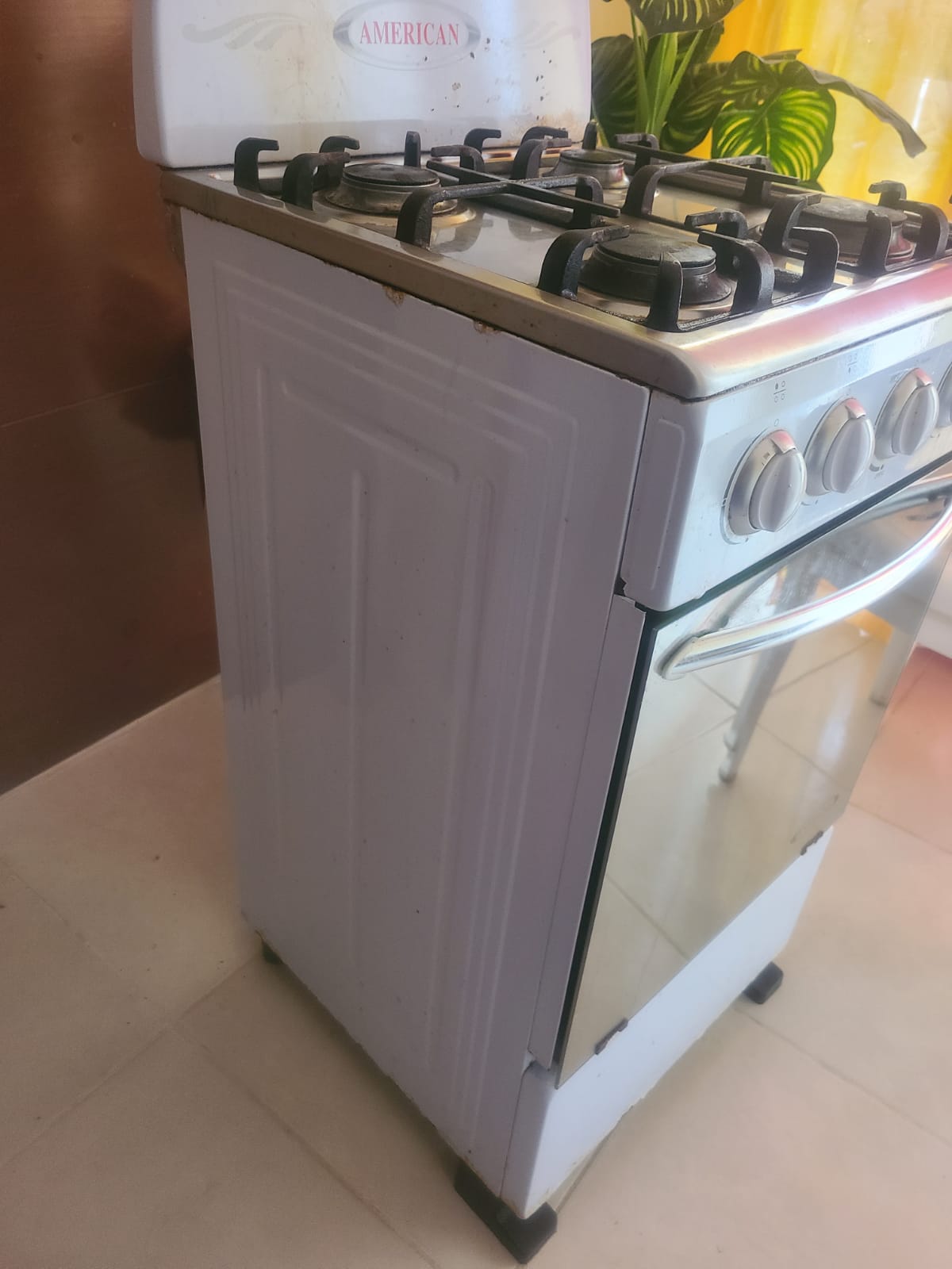 cocina - Estufa American Usada 3 años Ligeramente negociable  3