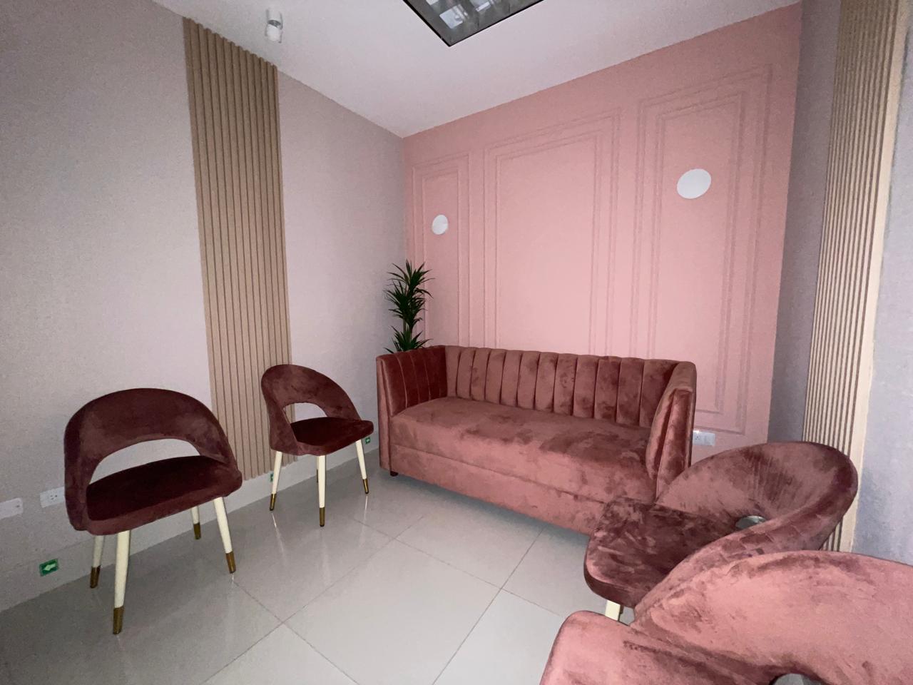 muebles y colchones - Vendo Mueble color rosa viejo casi nuevo