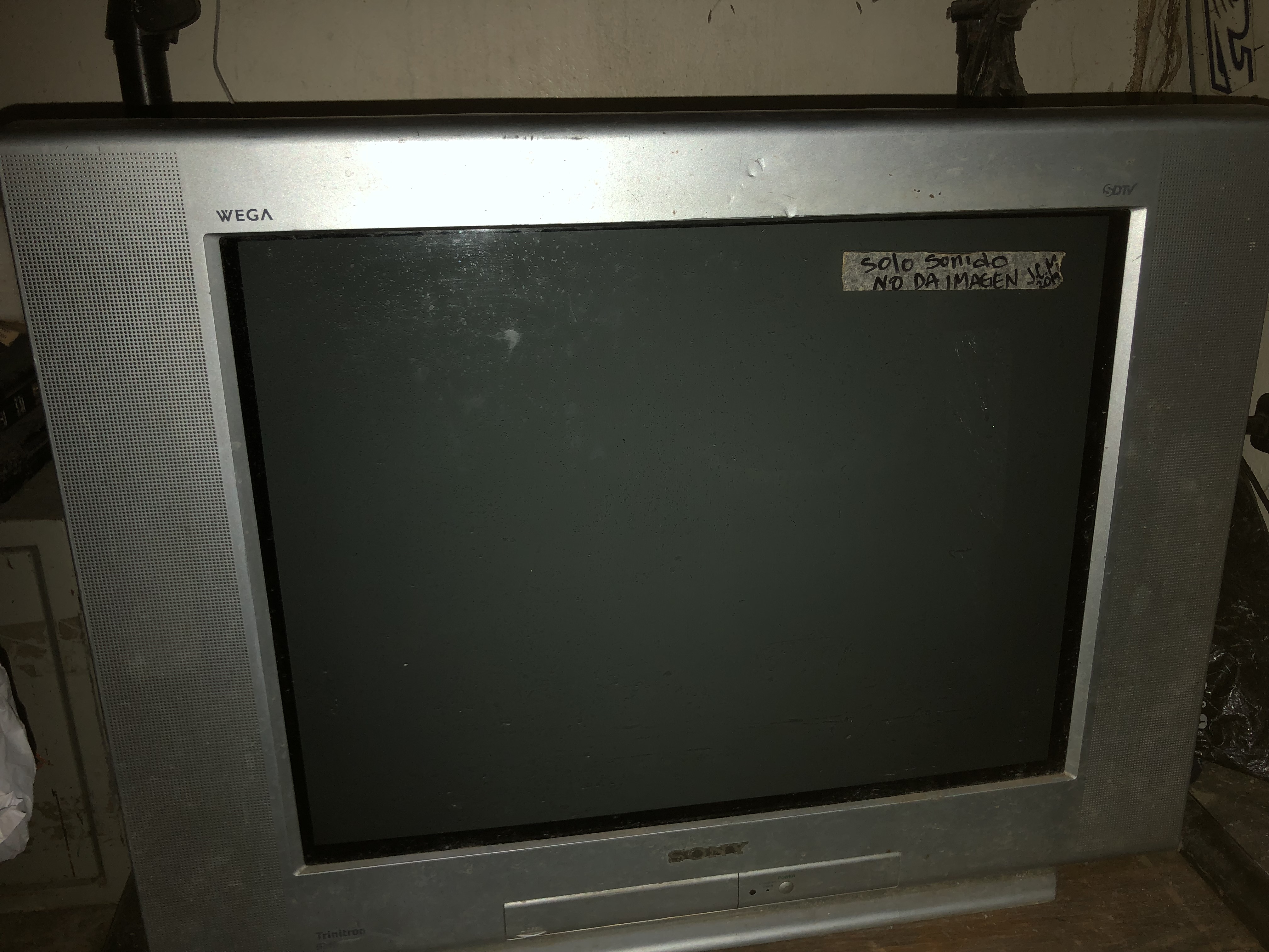 tv - Sony Tv 27 pulgada $2,500 para piezas, o reparar  0