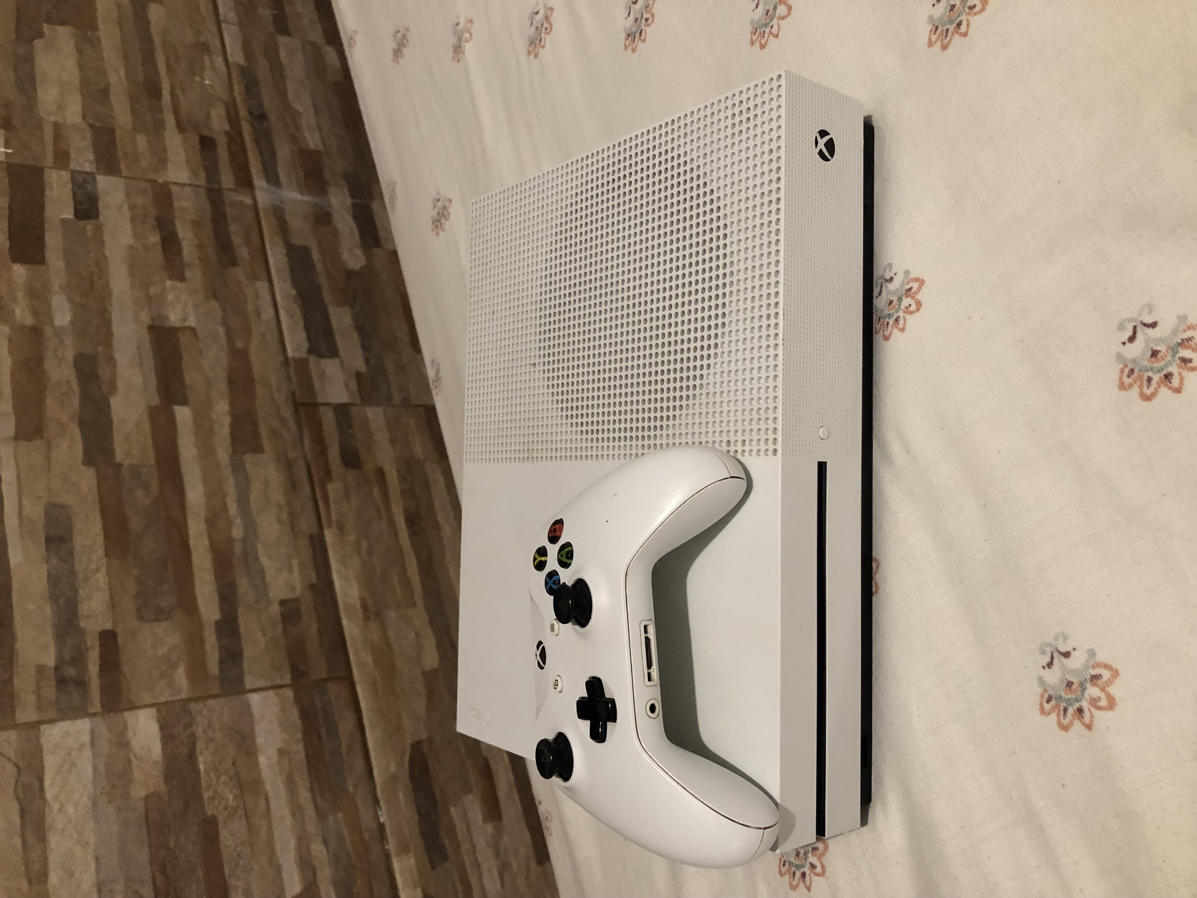 consolas y videojuegos - Xbox One S