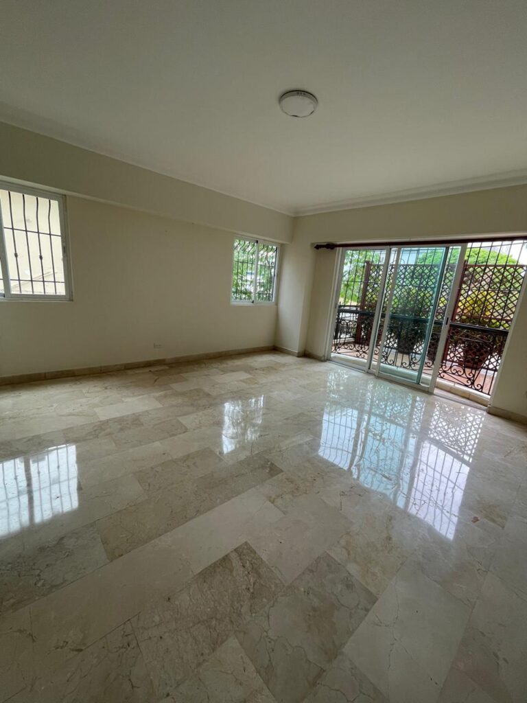 apartamentos - 2734- APTO. EN URB. REAL, STO. DGO.  2